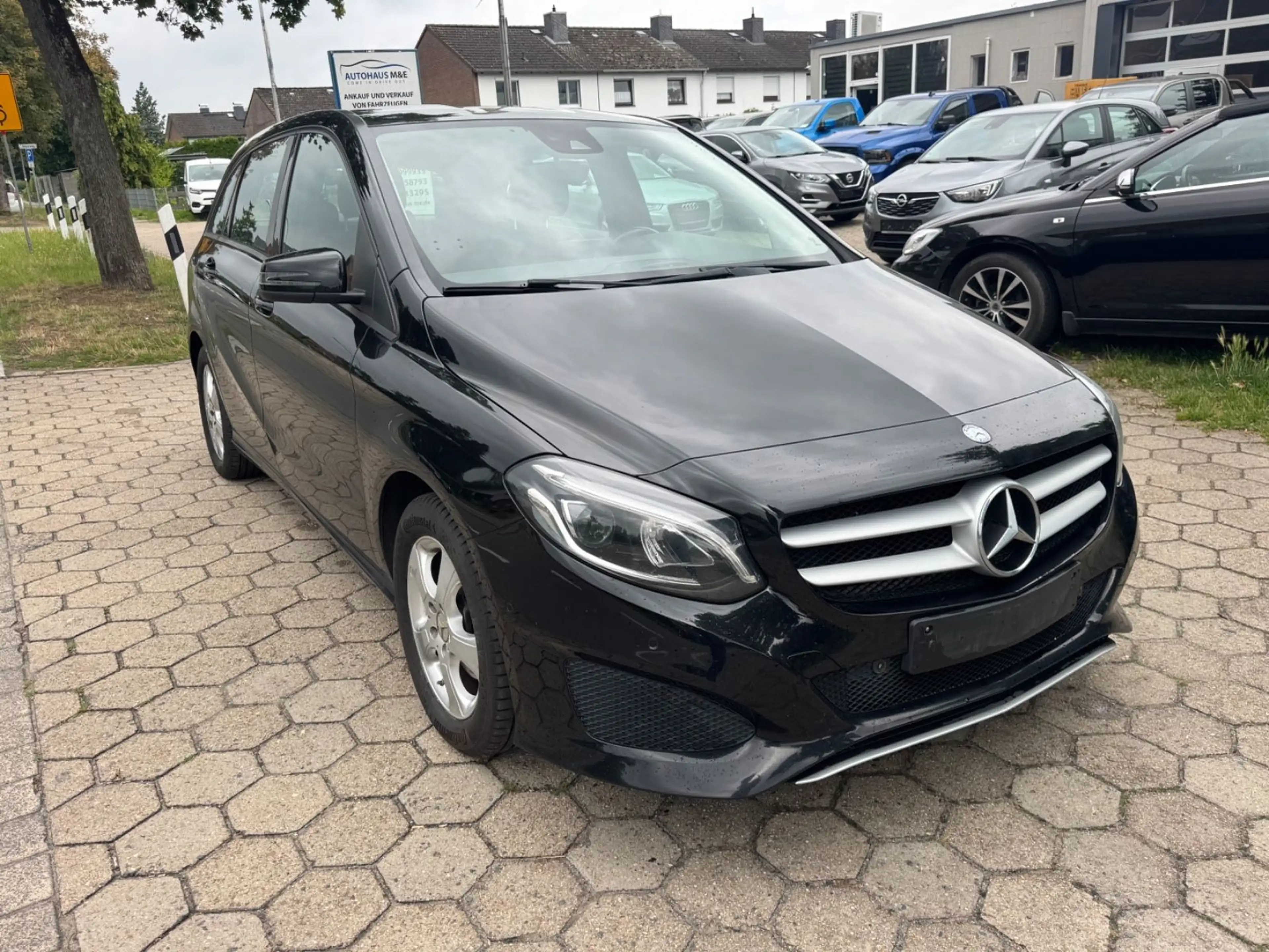 Mercedes-Benz B 220 d Auto Euro6 *Leder+Xenon+Standheiz+Harman* — photo 4