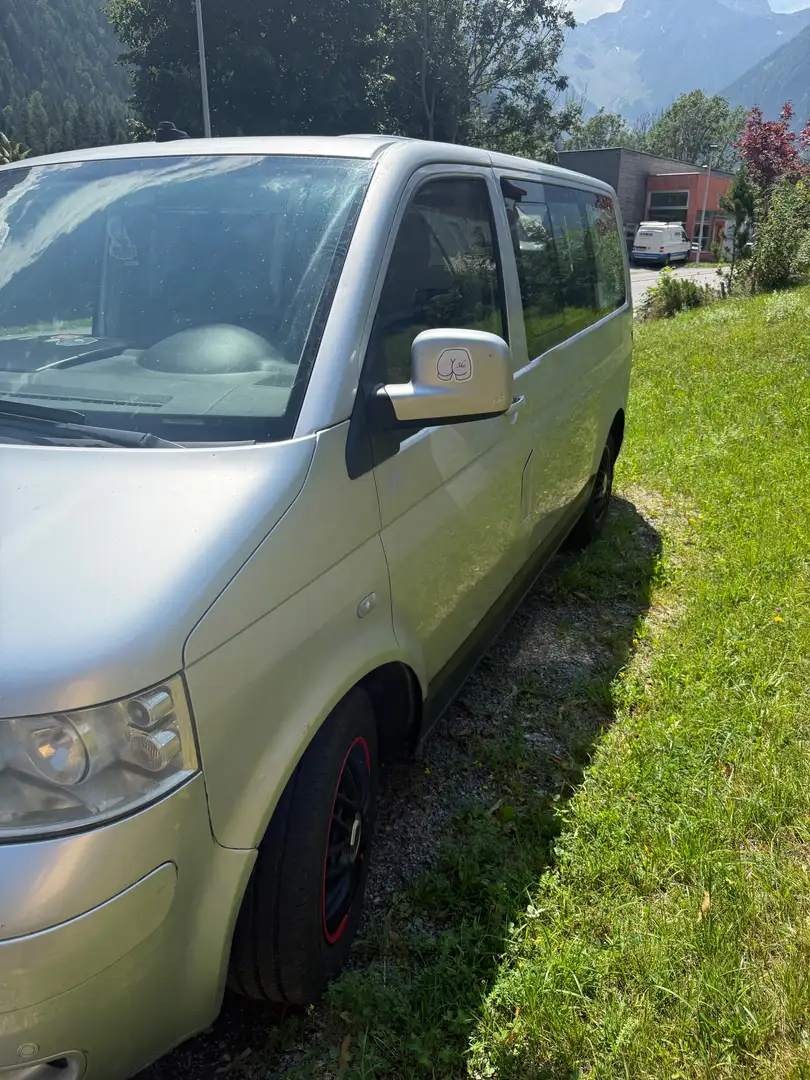 Volkswagen T5 Multivan Multivan Trendline 2,5 TDI 4motionTrendline Silber - 2