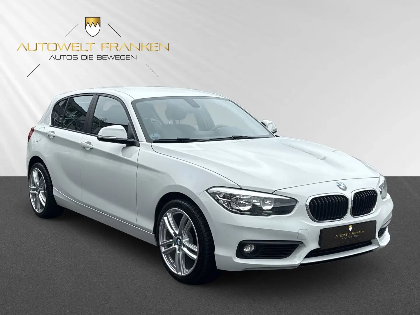 BMW 120 i *LED*SCHECKHEFT BMW*PDC*TEMPO*SHZ* Weiß - 1