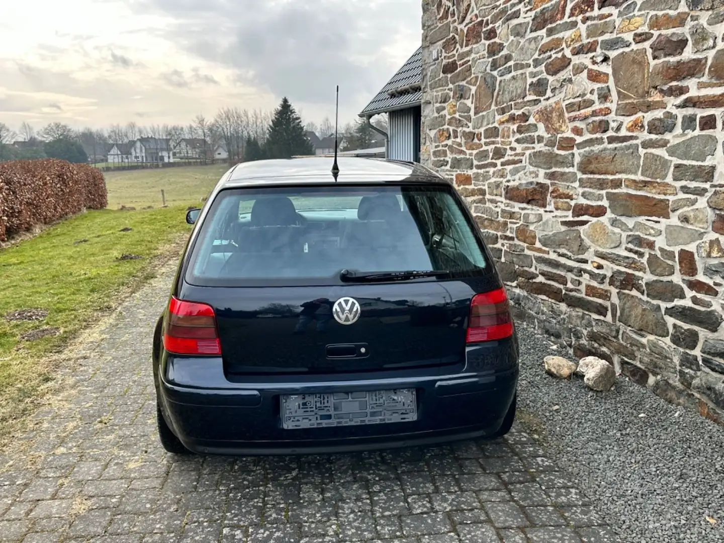 Volkswagen Golf Sport Edition / Automatik / Rollstuhl. Black - 2