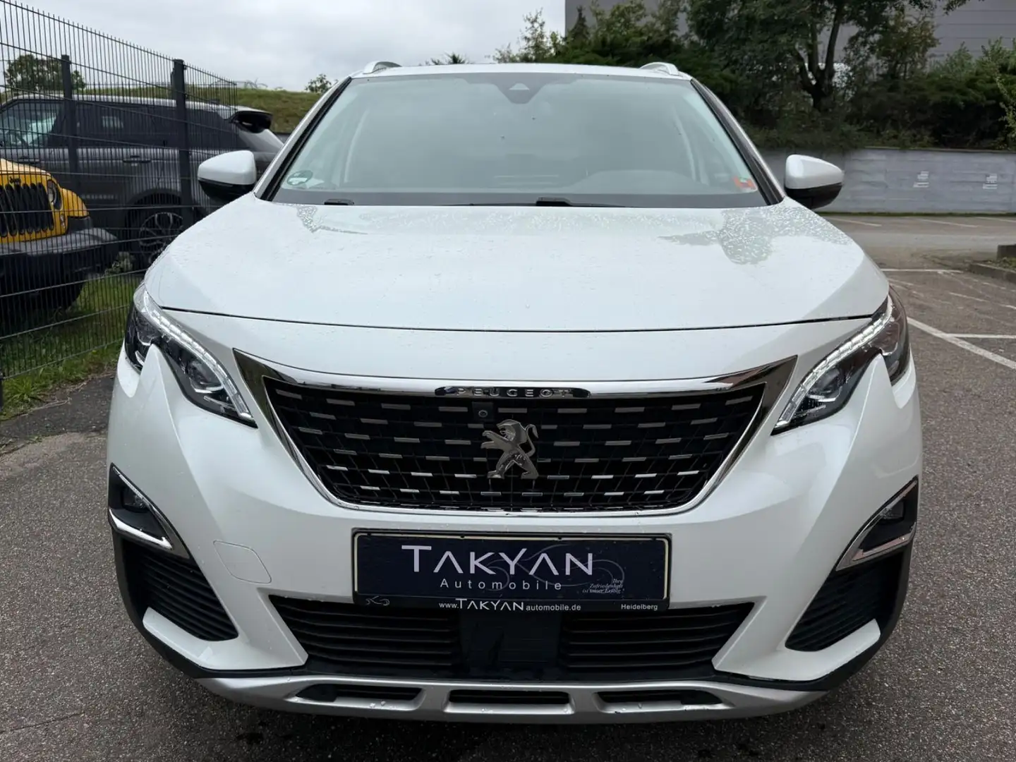 Peugeot 3008 Allure / 2.Hand / NAVI / LED / PANO Weiß - 2
