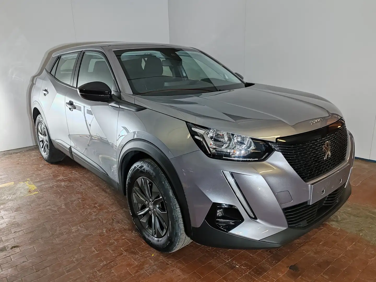 Peugeot 2008 1.2 puretech Active Pack + Telecamera Argintiu - 1