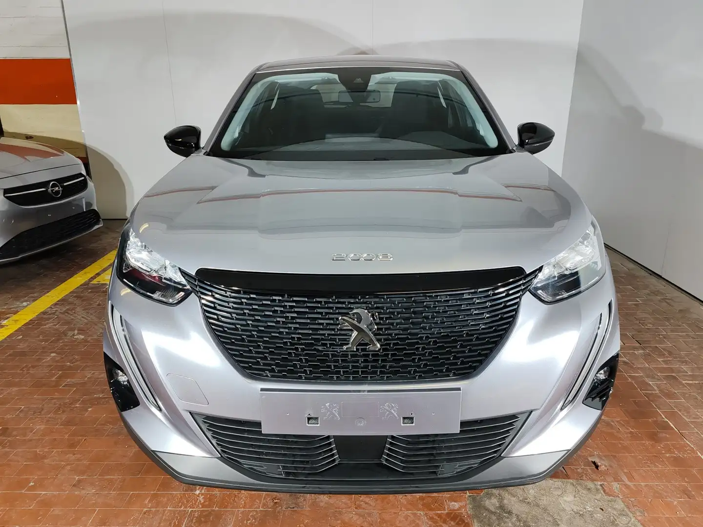 Peugeot 2008 1.2 puretech Active Pack + Telecamera Argintiu - 2