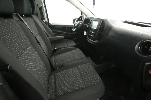 Mercedes-Benz Vito view 26