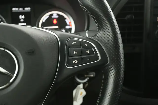 Mercedes-Benz Vito view 18