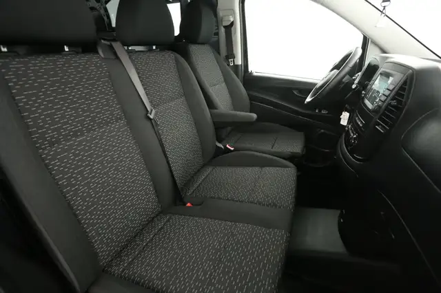 Mercedes-Benz Vito view 12