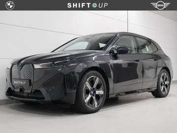 xDrive40 77 kWh Sportpakket | Head Up | Camera