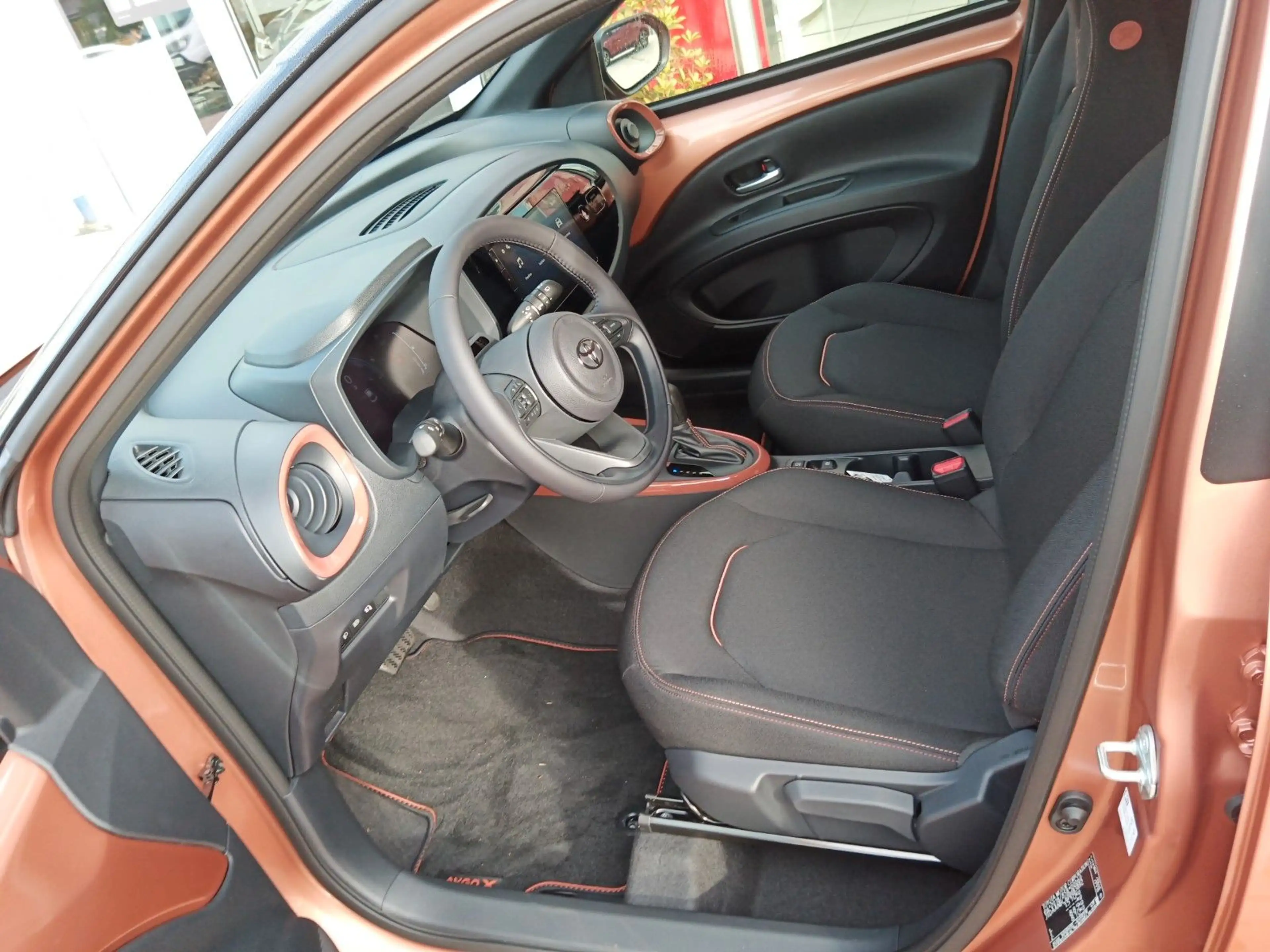 Toyota Aygo X Hybrid Teamplayer — photo 7