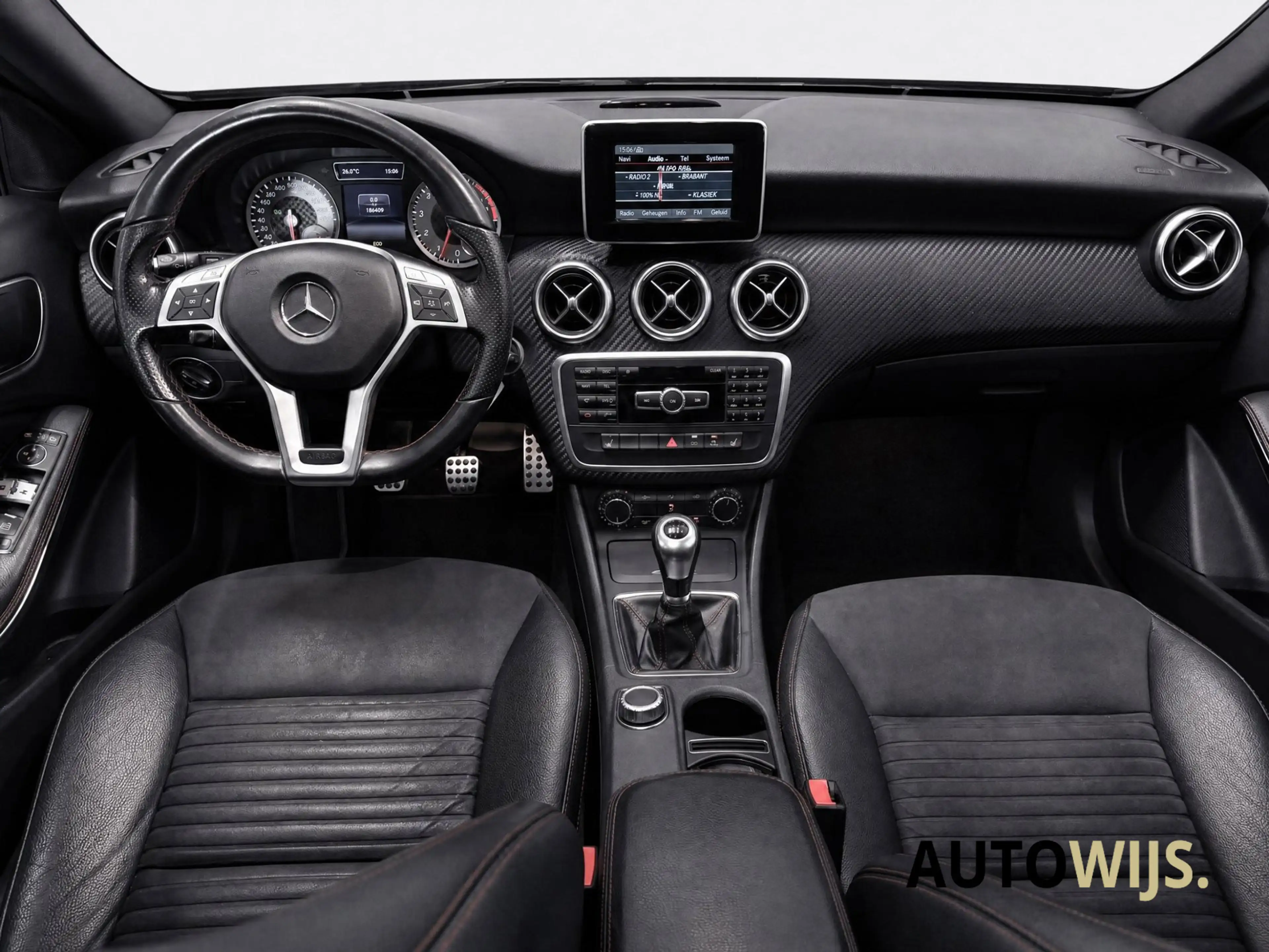 Mercedes-Benz A 180 180|AMG LINE|PANO|ALCANTARA|LED|STOELVERW|DEALER O — photo 13