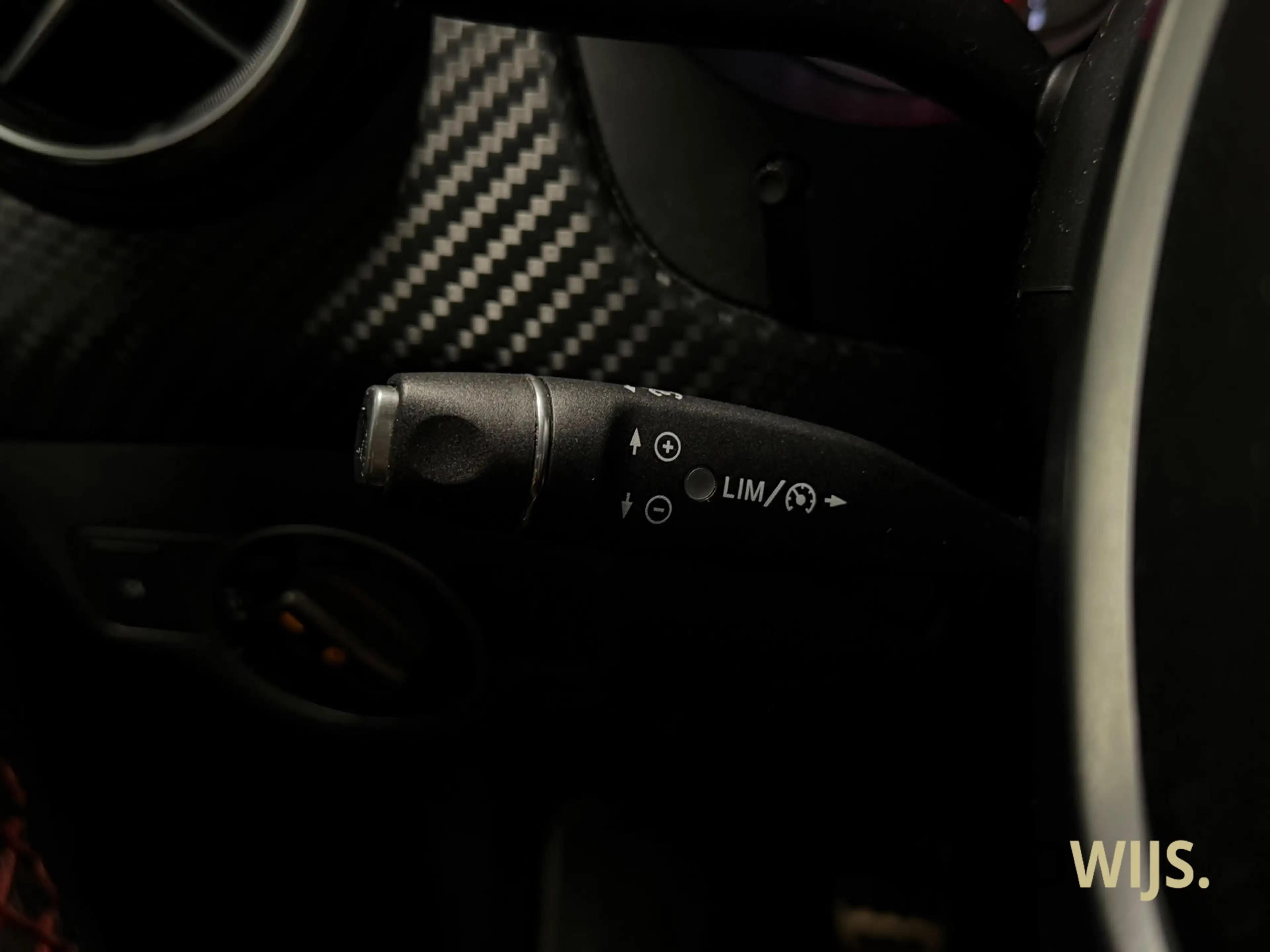 Mercedes-Benz A 180 180|AMG LINE|PANO|ALCANTARA|LED|STOELVERW|DEALER O — photo 20