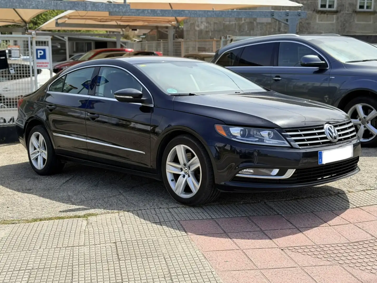 Volkswagen Passat Variant 2.0 TSI R-Line DSG - 2