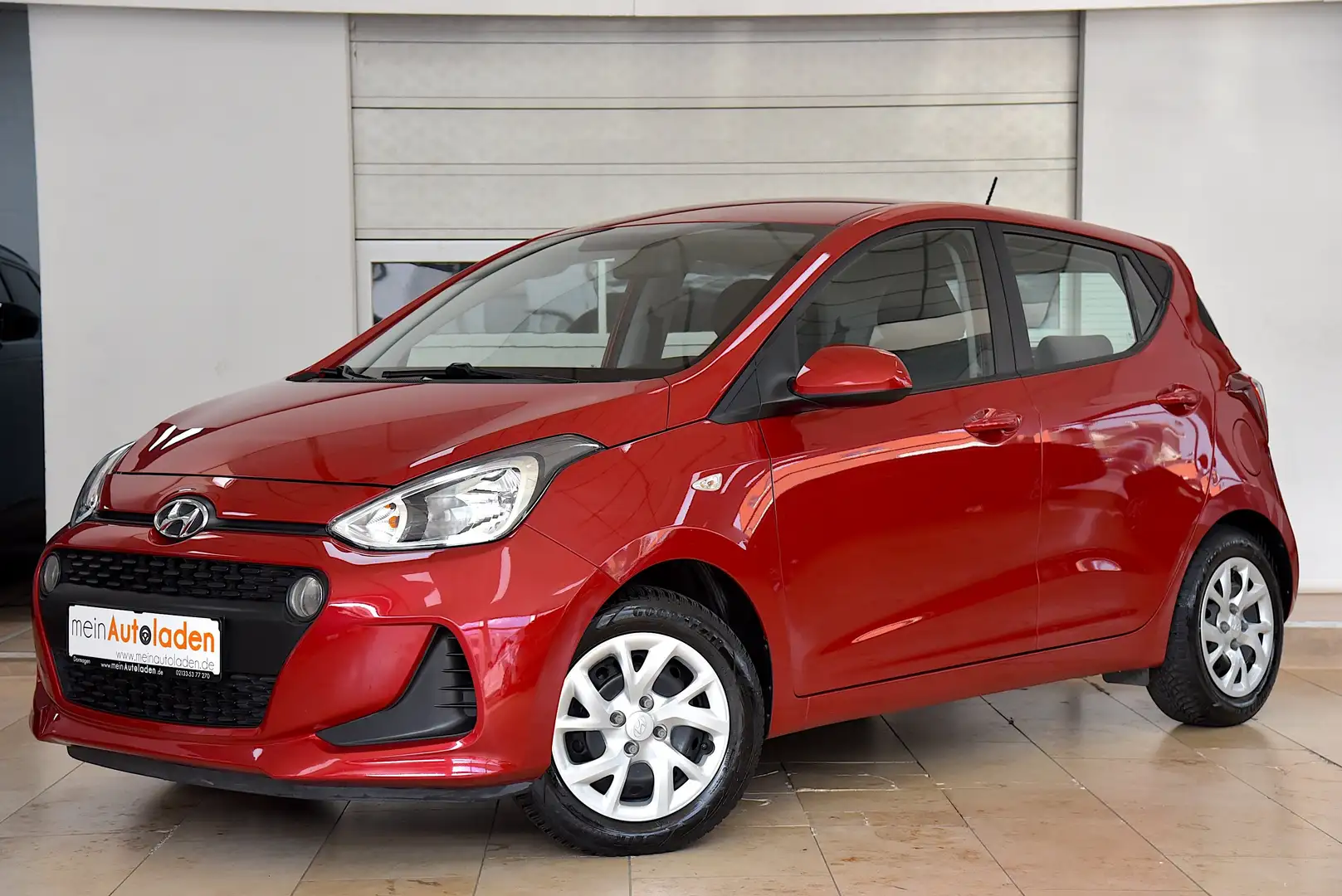 Hyundai i10 1.0 Automatik *EINPARKHILFE*KLIMA* Rot - 1