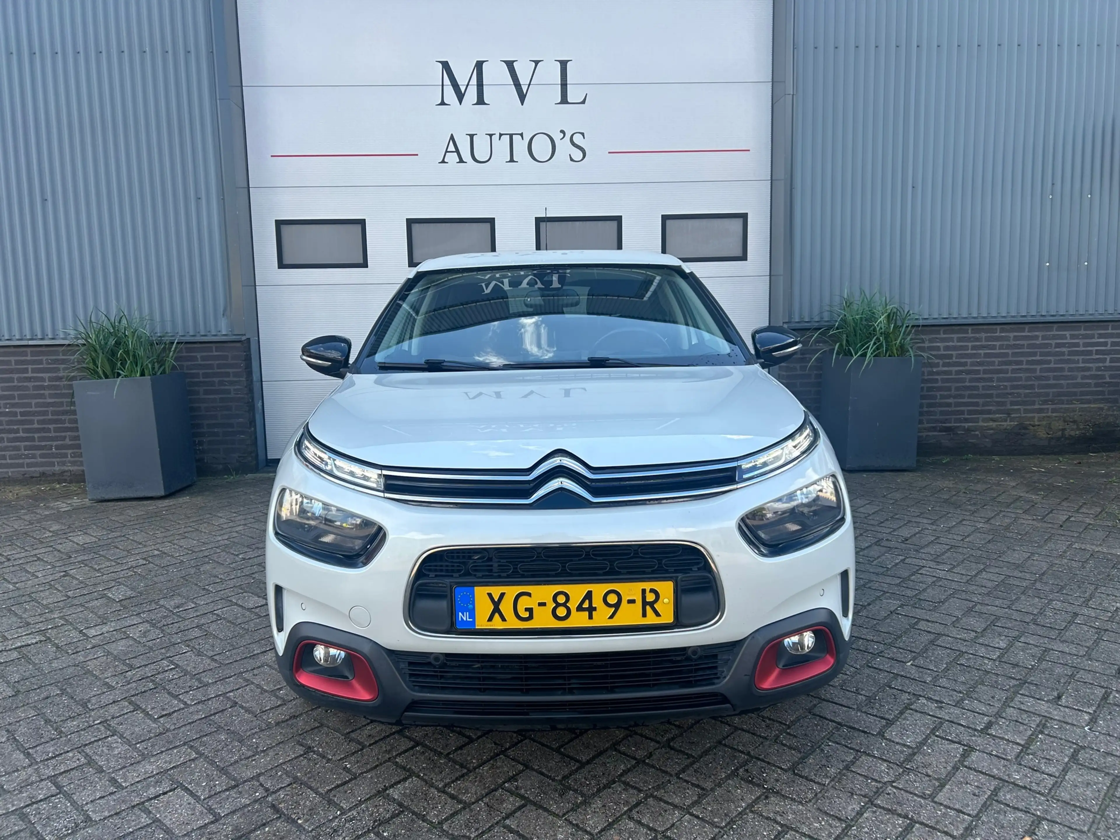 Citroen C4 Cactus 1.2 PureTech Shine — photo 2