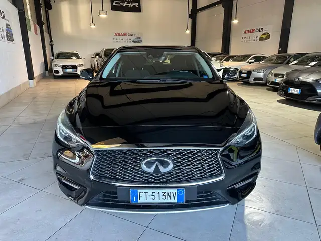 Infiniti Q30 Q30 1.5d Business 109cv dct