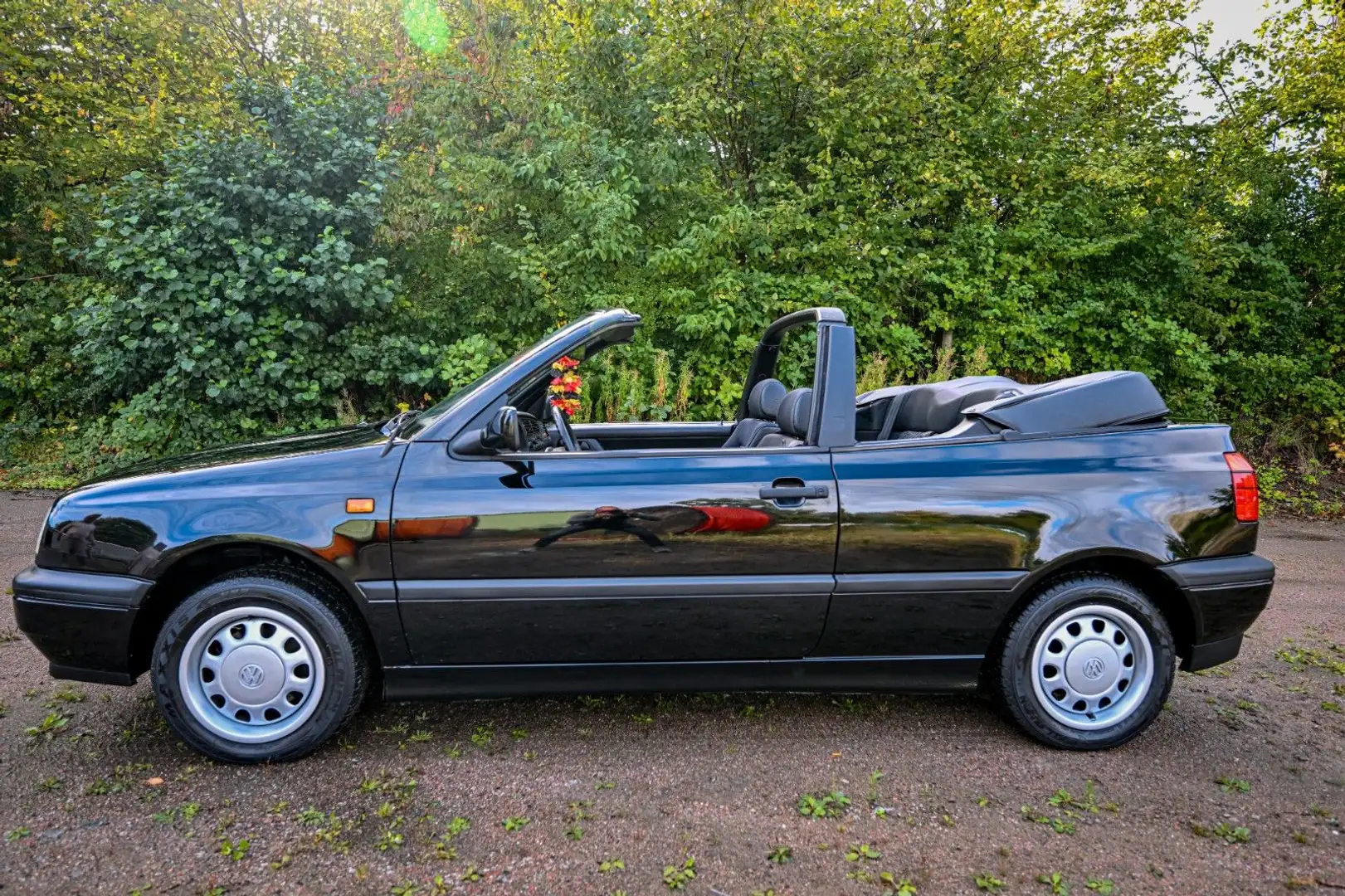 Volkswagen Golf 1.8 - Cabrio , 1.Hd. , 89 TKM , einmalig ! Schwarz - 2