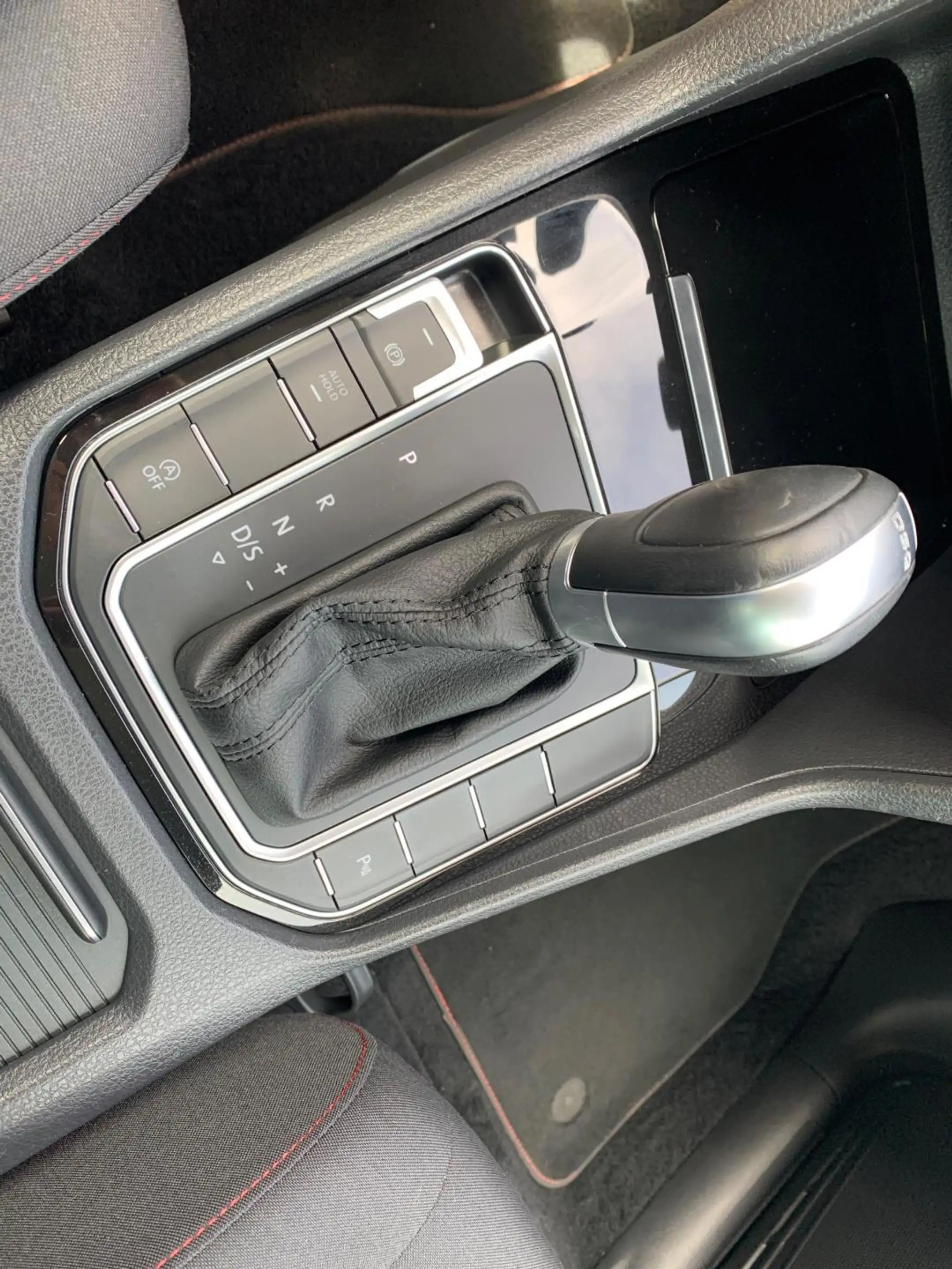 Volkswagen Golf Sportsvan 1.2 TSI Sound DSG Pdc/Ecc/Lmv/Pr-Glass — photo 14