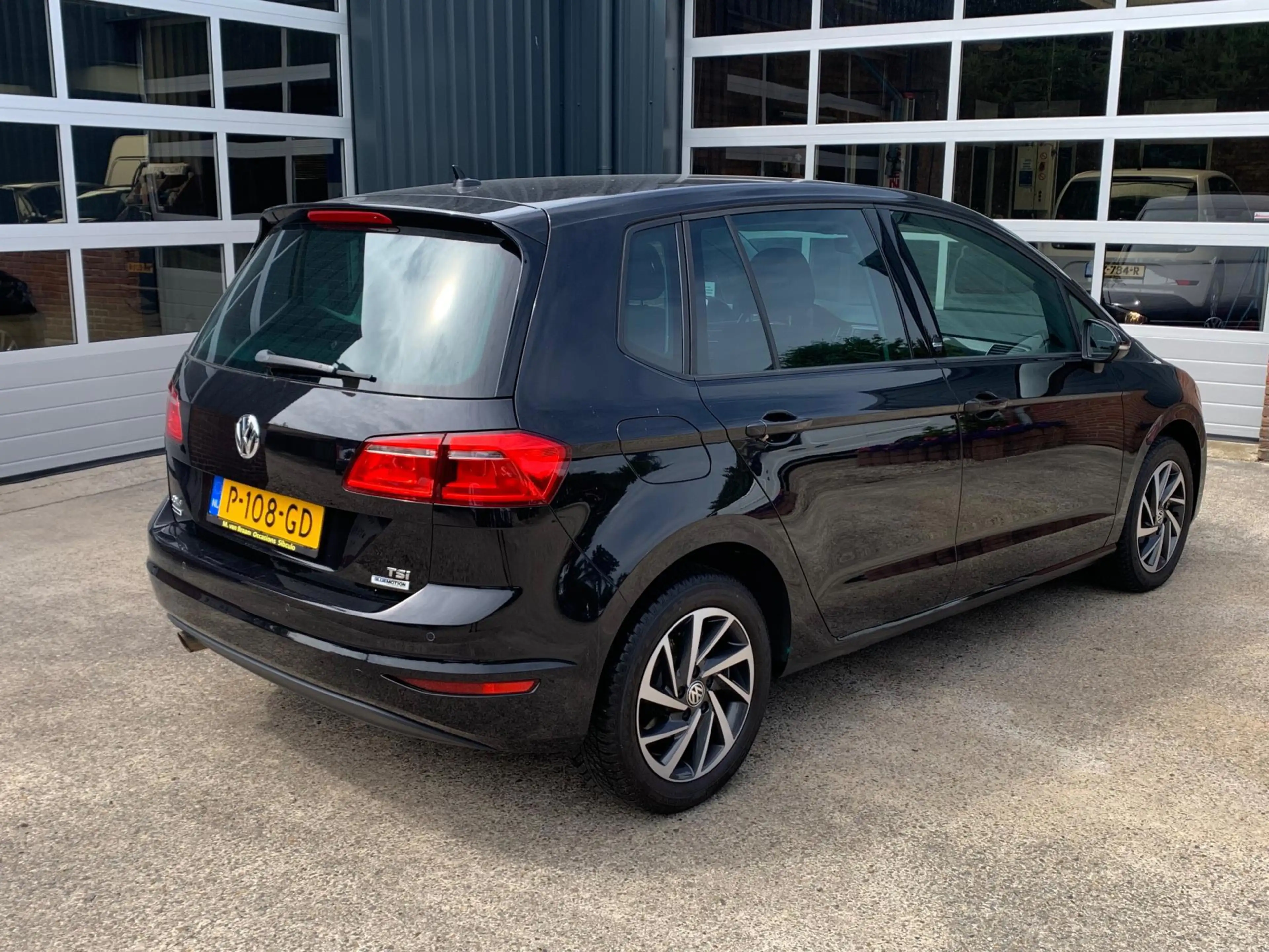 Volkswagen Golf Sportsvan 1.2 TSI Sound DSG Pdc/Ecc/Lmv/Pr-Glass — photo 6