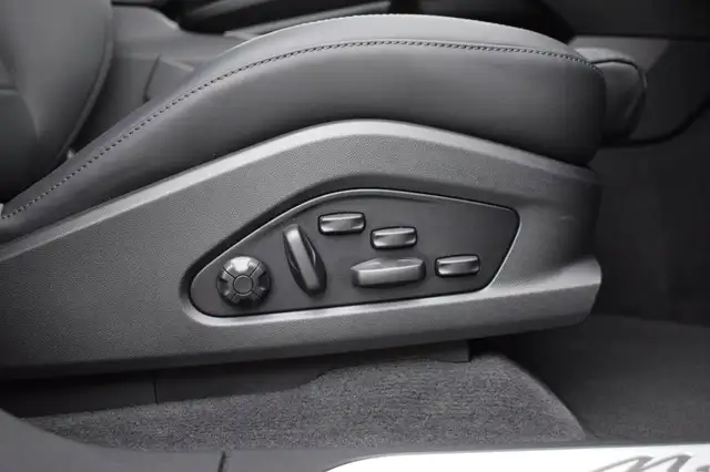 Porsche Macan view 17