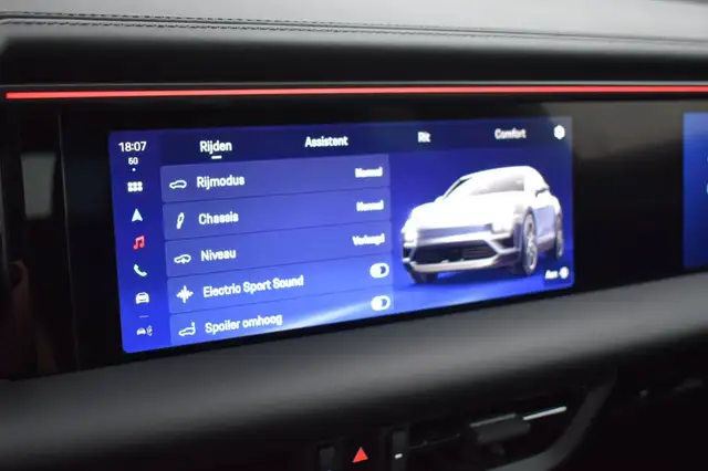 Porsche Macan view 23