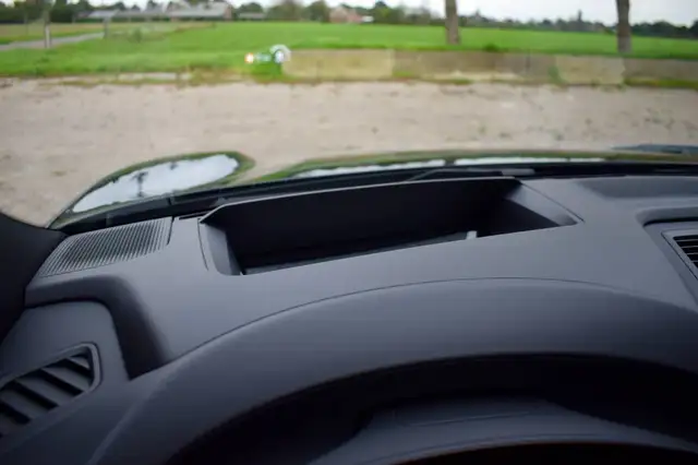 Porsche Macan view 14