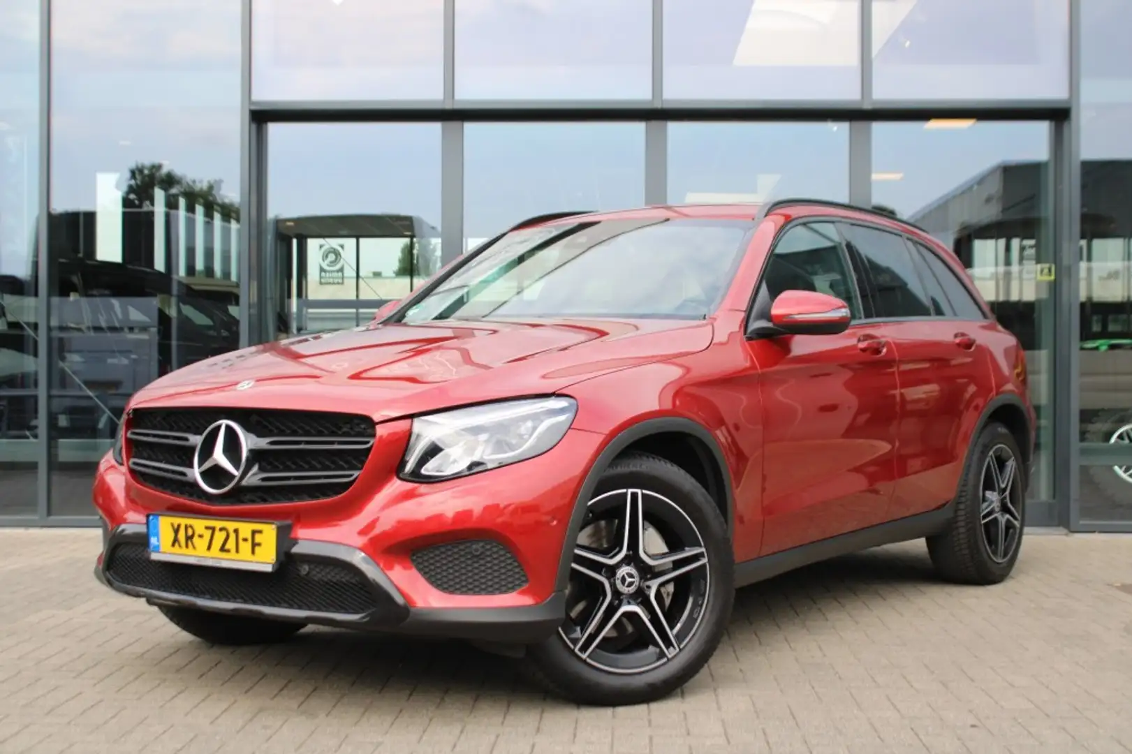 Mercedes-Benz GLC 250 250 4MATIC PREMIUM / Exclusive int. en ext. / Elek Rojo - 1