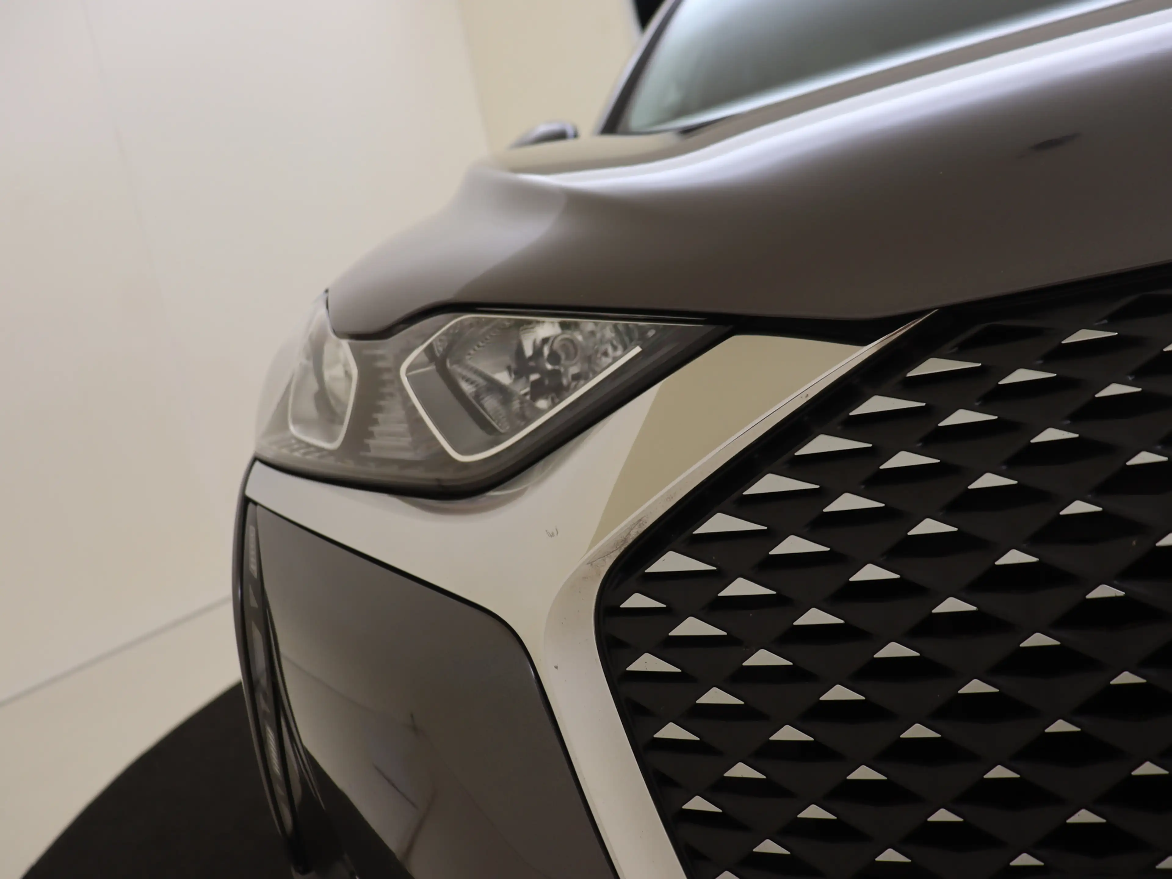 DS Automobiles DS 3 Crossback E-Tense Bastille 50 kWh — photo 14