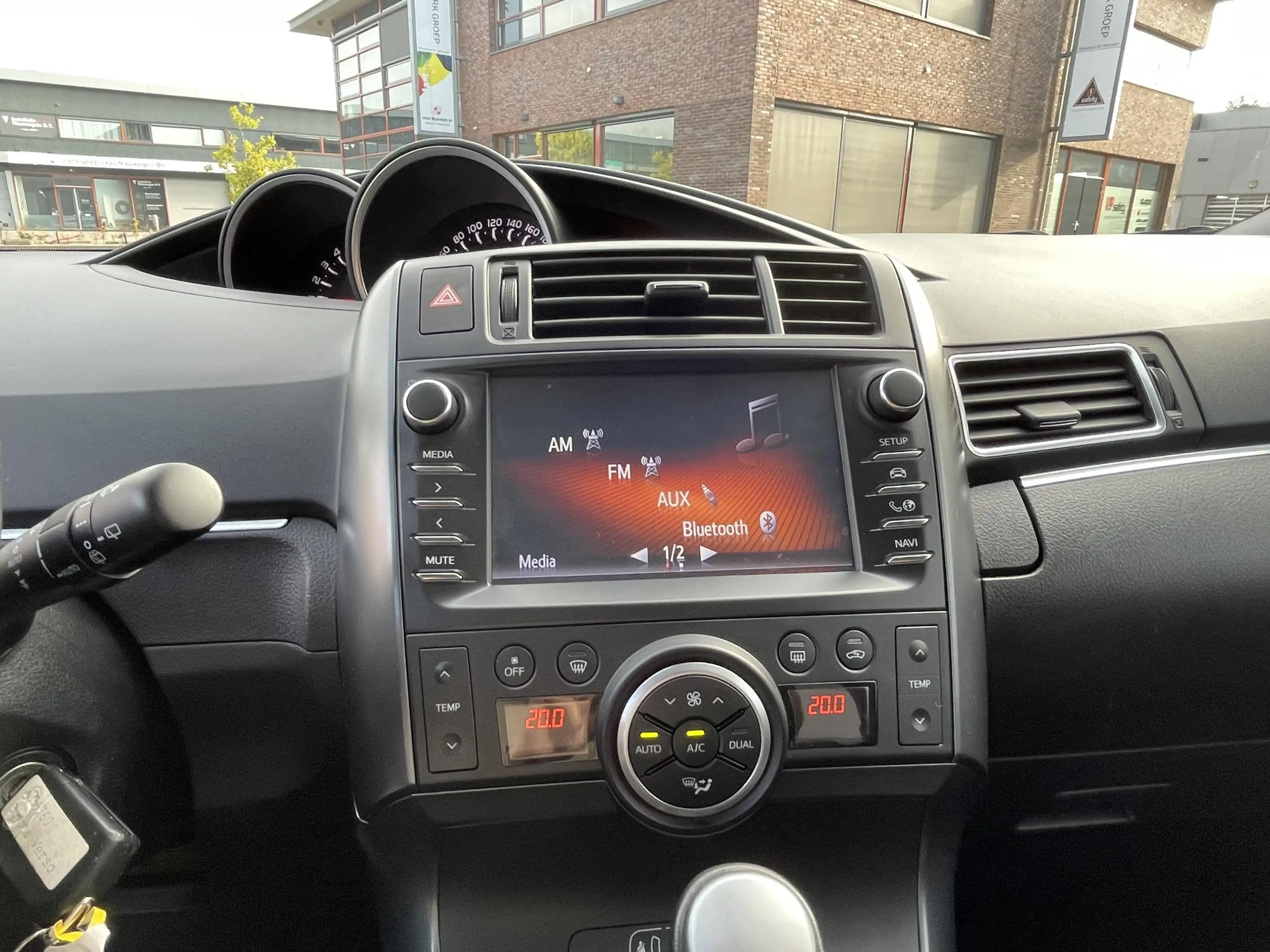 Toyota Verso 1.8 VVT-i SkyView Edition , Automaat, Trekhaak — photo 14