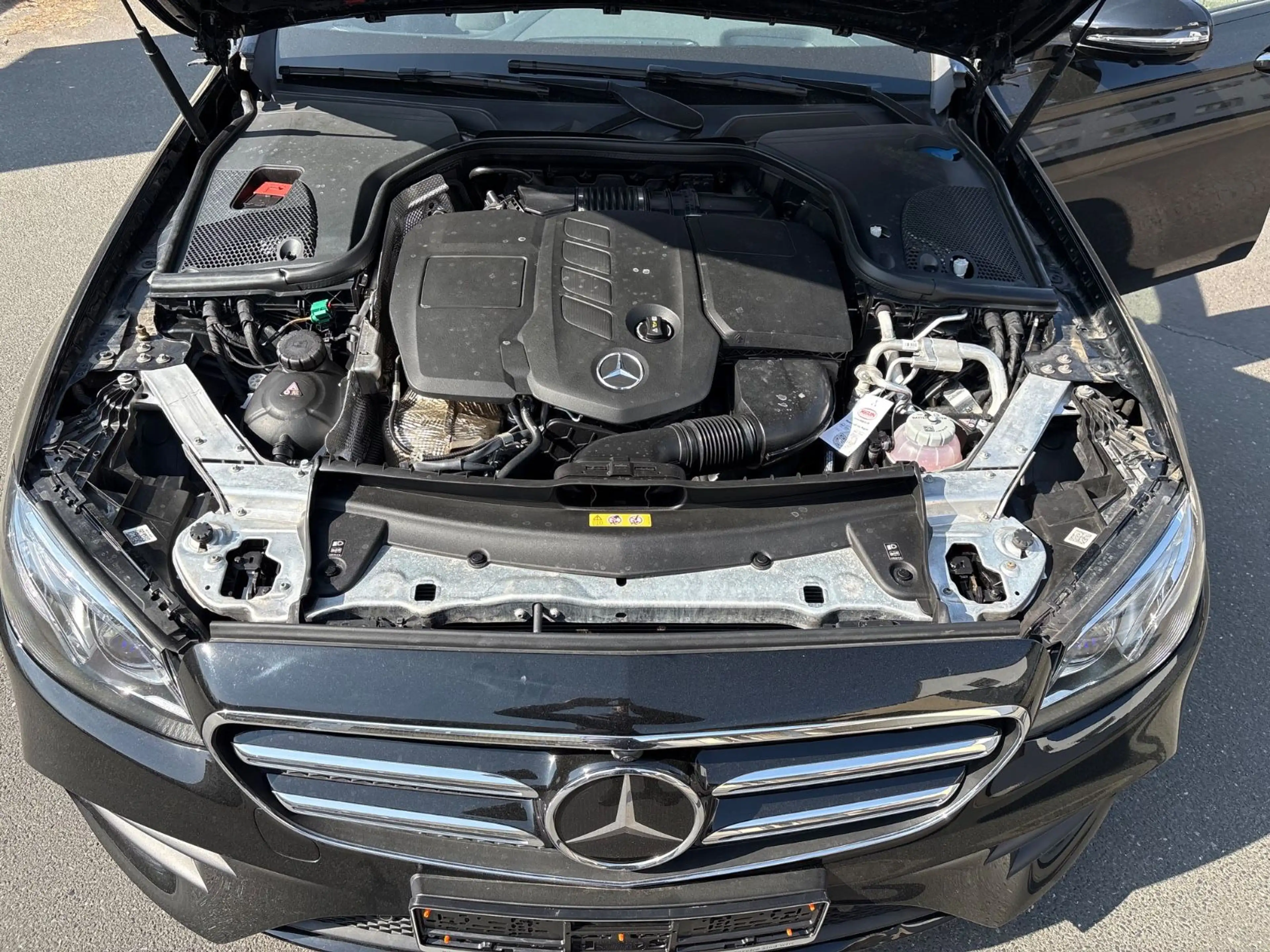 Mercedes-Benz E 300 dE T-Modell dE 300 de AMG LIne Voll Panora — photo 8