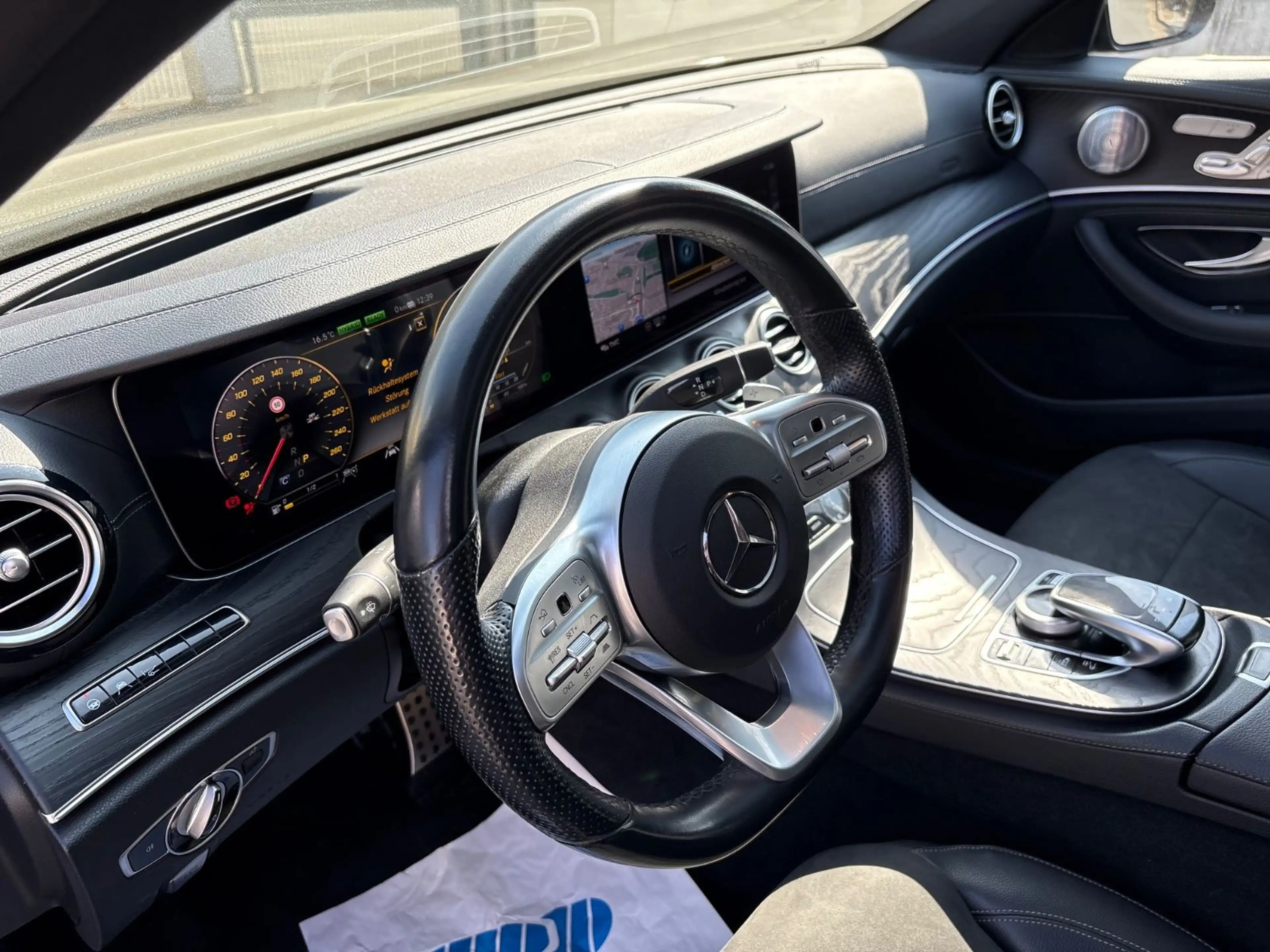 Mercedes-Benz E 300 dE T-Modell dE 300 de AMG LIne Voll Panora — photo 9