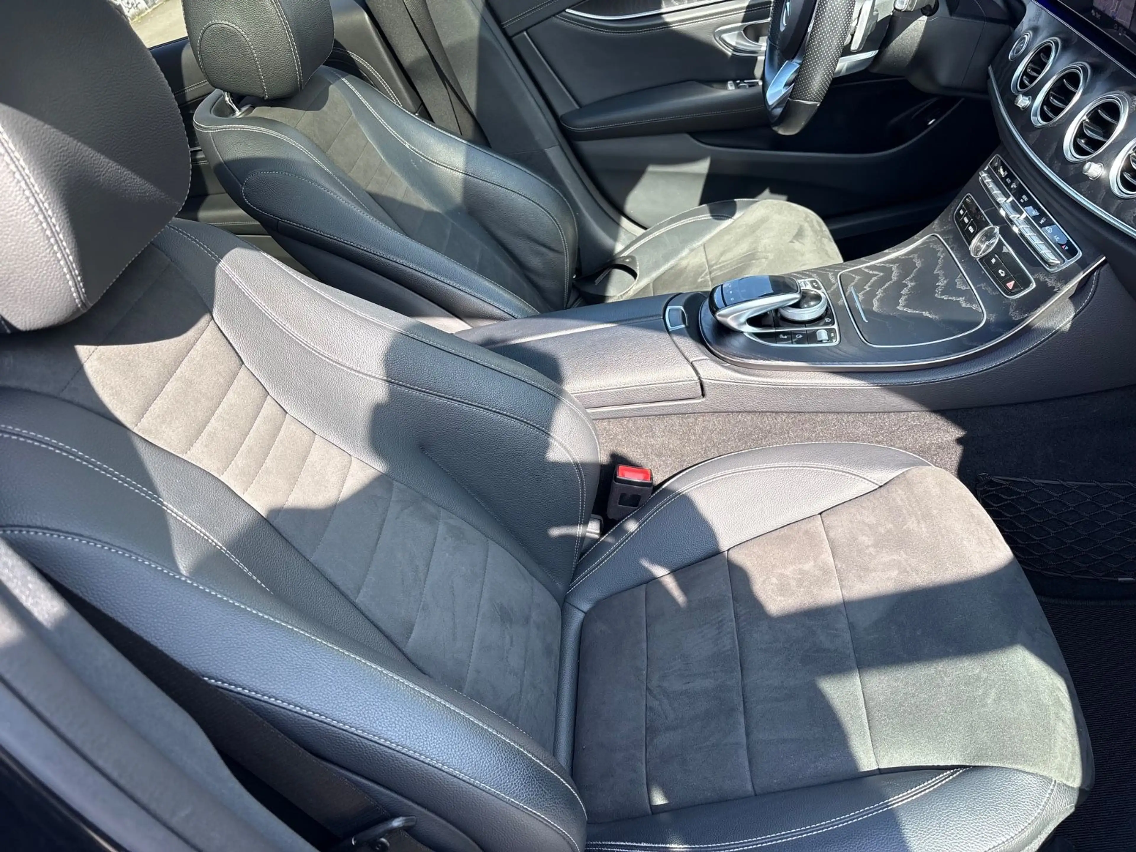 Mercedes-Benz E 300 dE T-Modell dE 300 de AMG LIne Voll Panora — photo 14