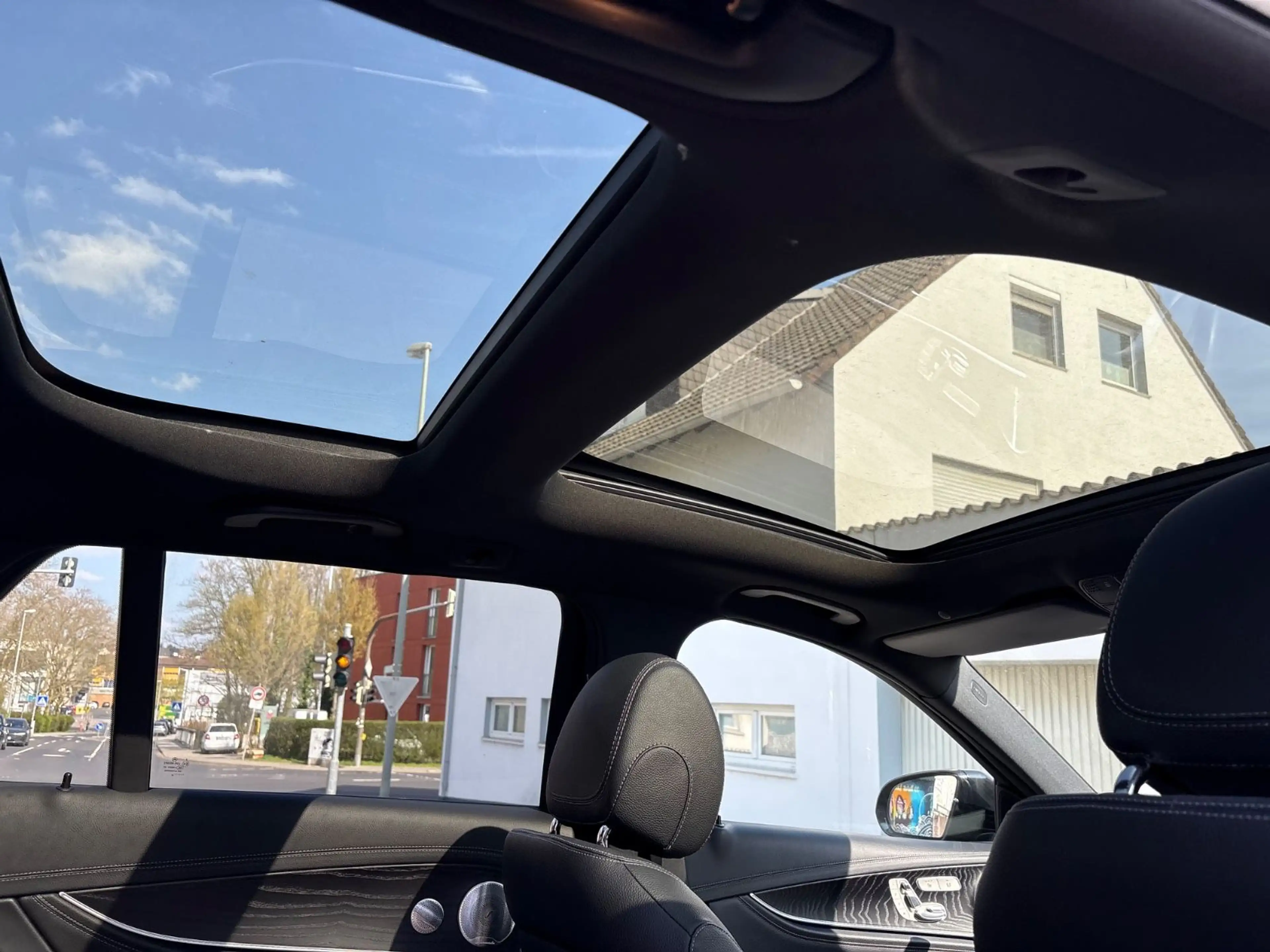 Mercedes-Benz E 300 dE T-Modell dE 300 de AMG LIne Voll Panora — photo 17