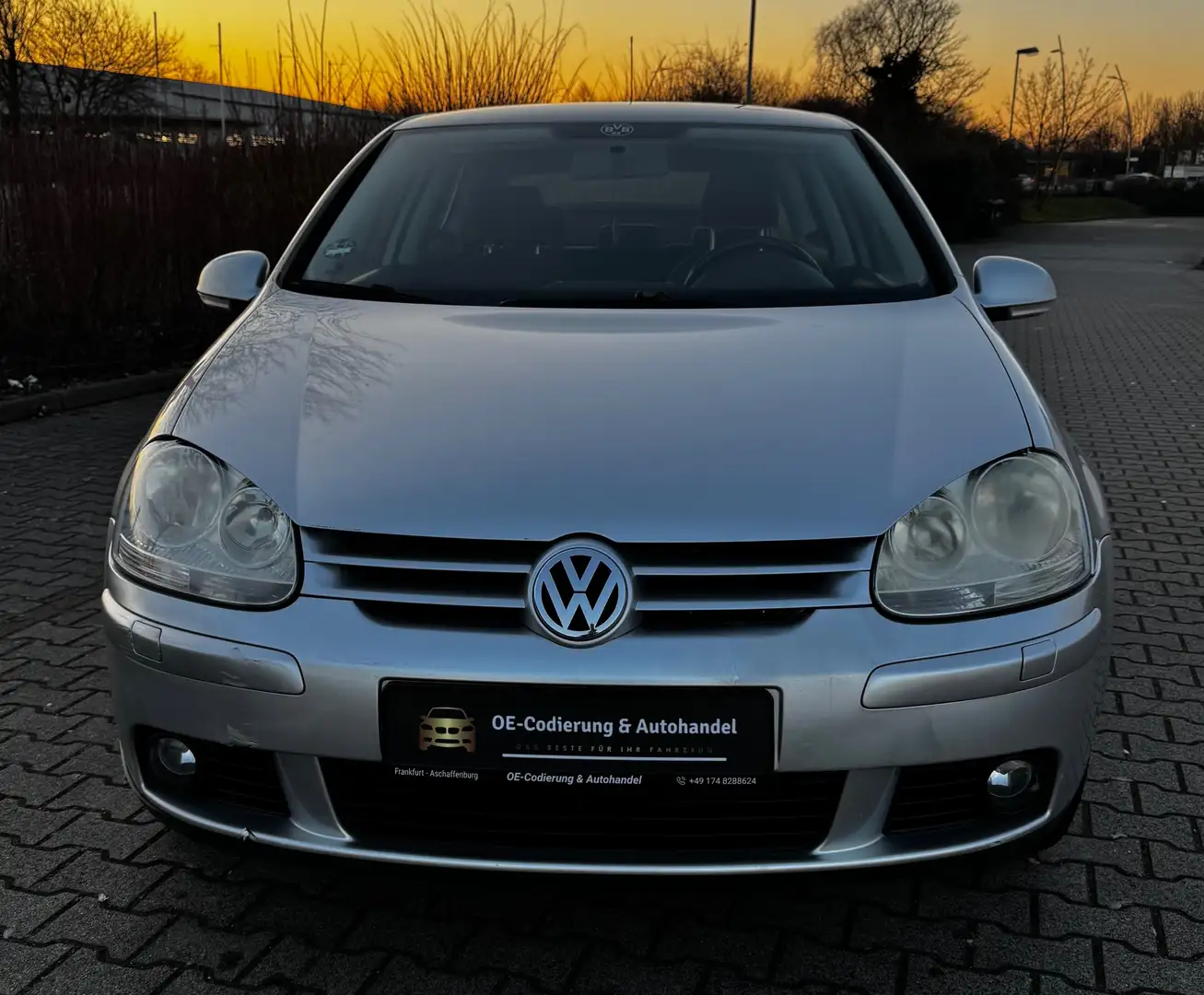 Volkswagen Golf V 1.4 Tour *KLIMA* 8-FACH*SERVICE-NEU*SHZ*TÜV* Silber - 2