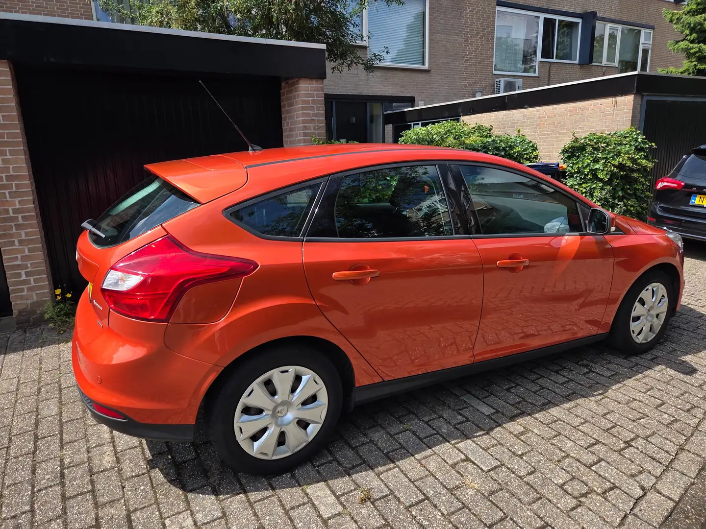 Ford Focus Focus 1.6 EcoBoost Trend Oranje - 2
