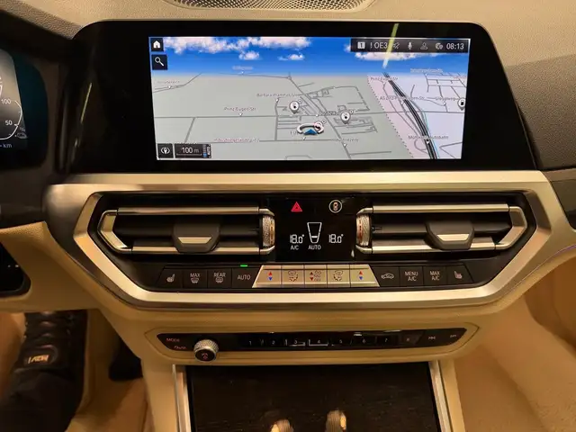 BMW 3 Series view 5