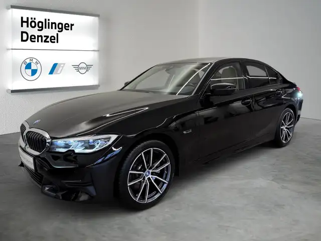 BMW 3 Series view 2