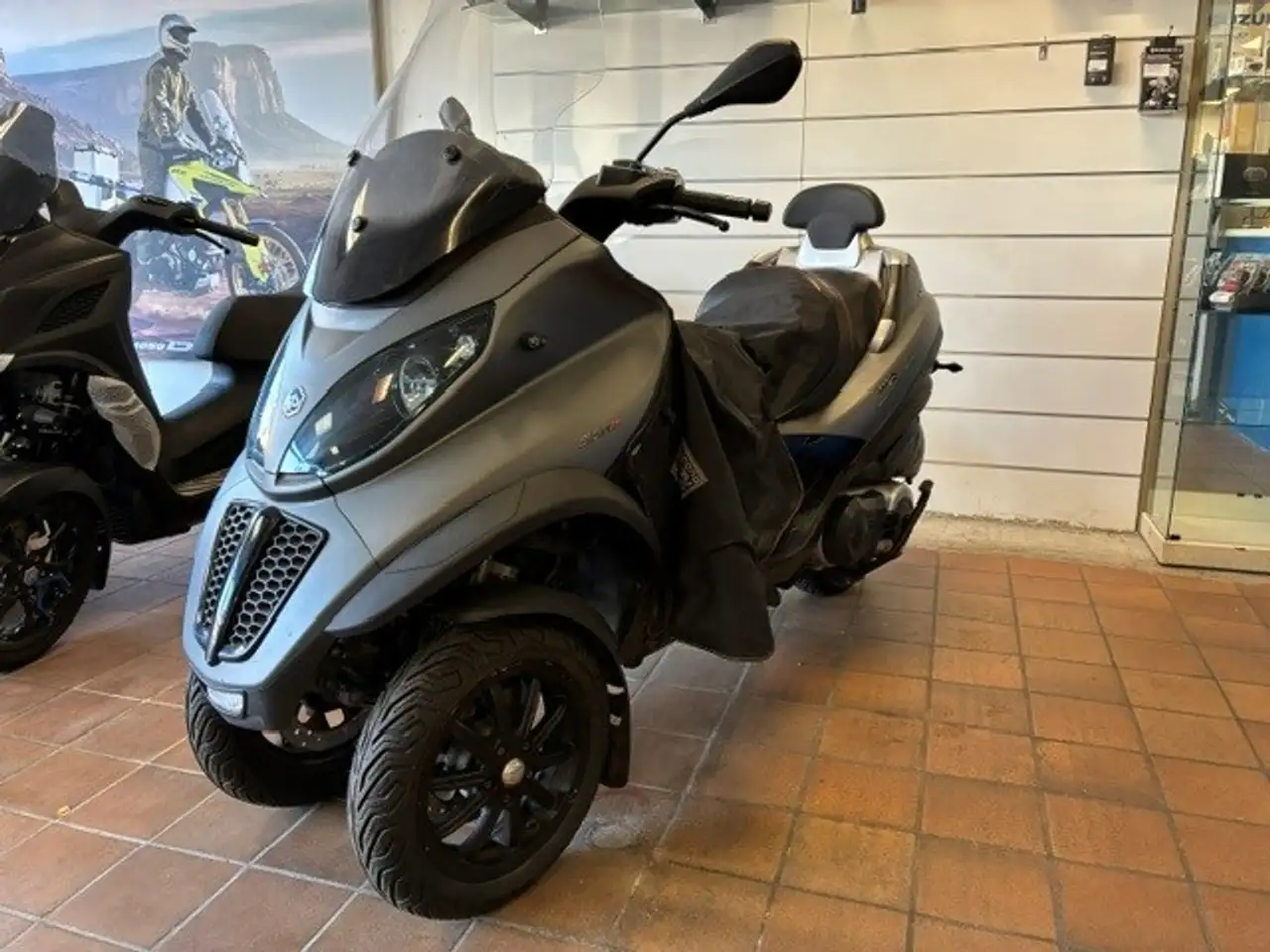 Piaggio MP3 500