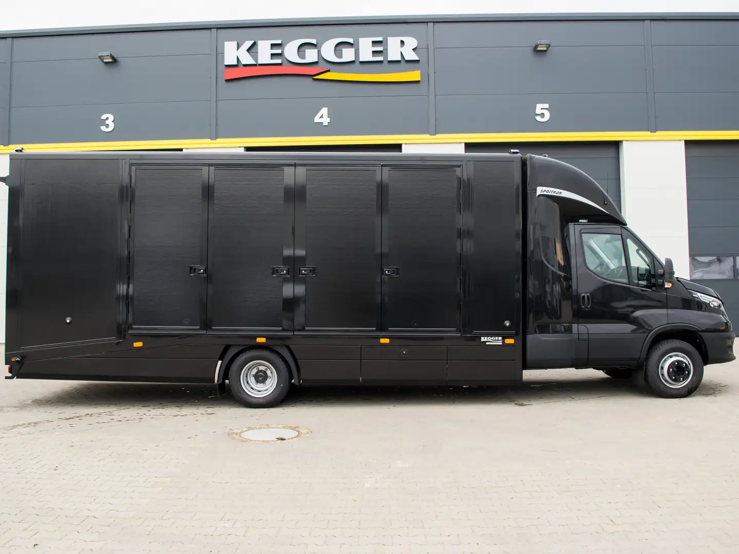 Iveco Daily 70C18HA8/P GESCHLOSSEN KEGGER AHK/LED Schwarz - 2