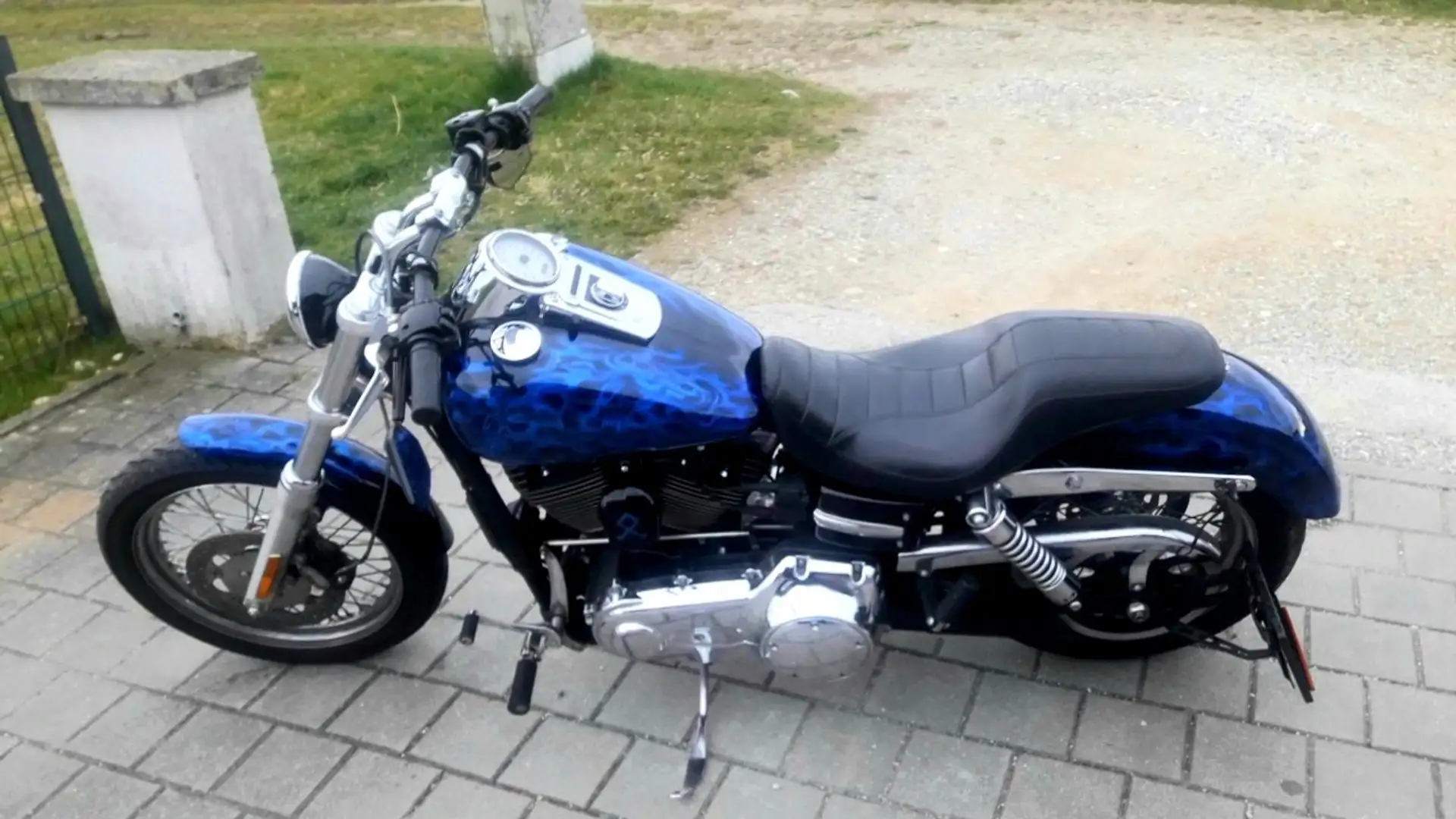 Harley-Davidson Dyna Super Glide FXDC Blau - 1