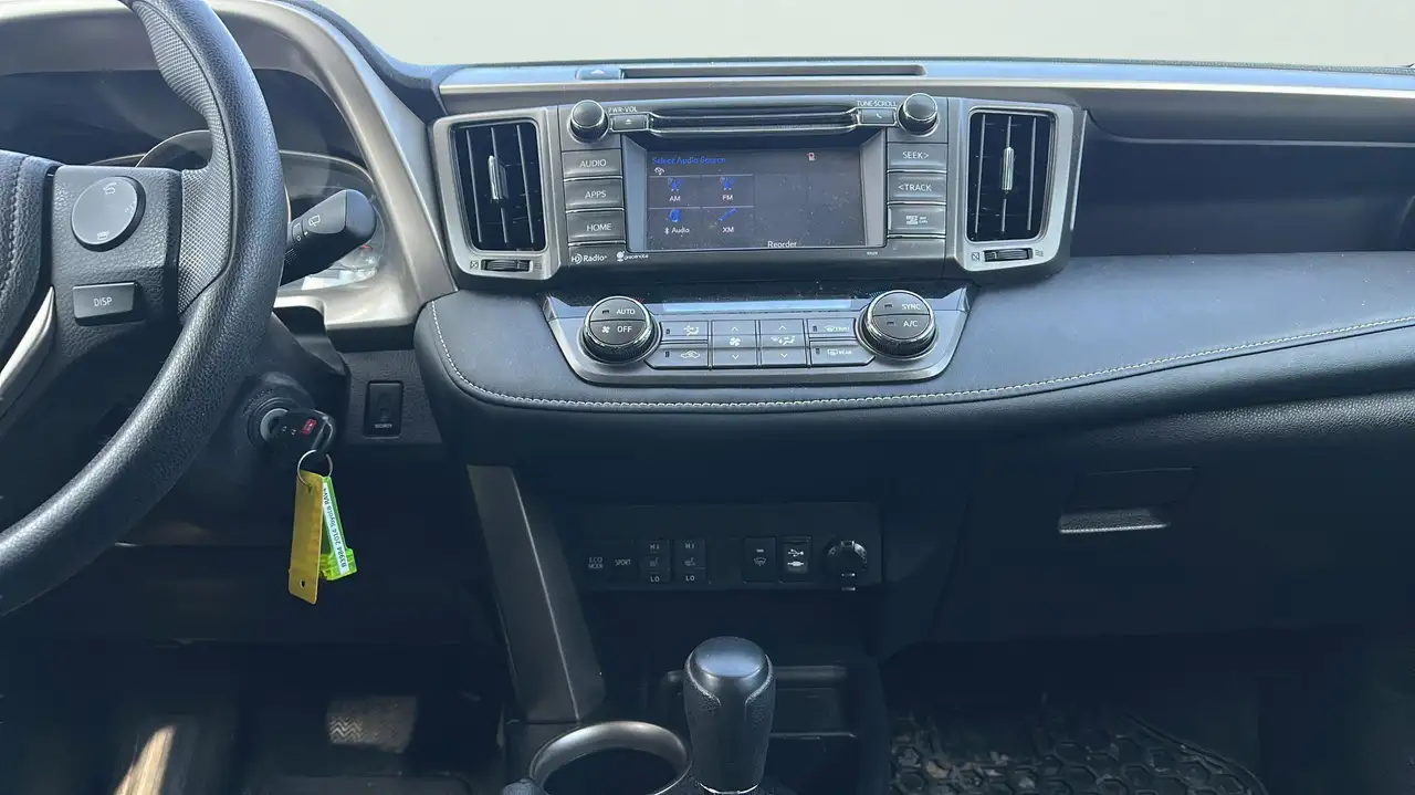 Toyota RAV 4 снимка Toyota RAV 4