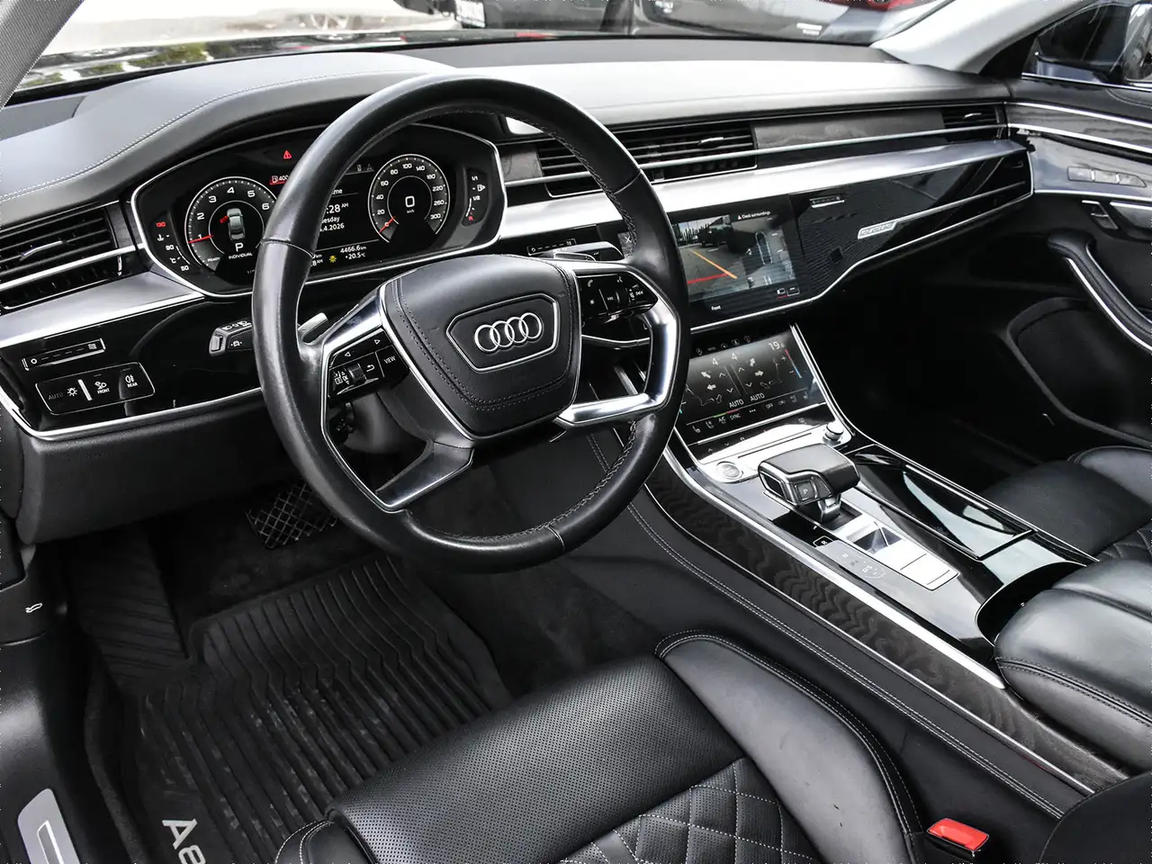Audi A8 снимка Audi A8