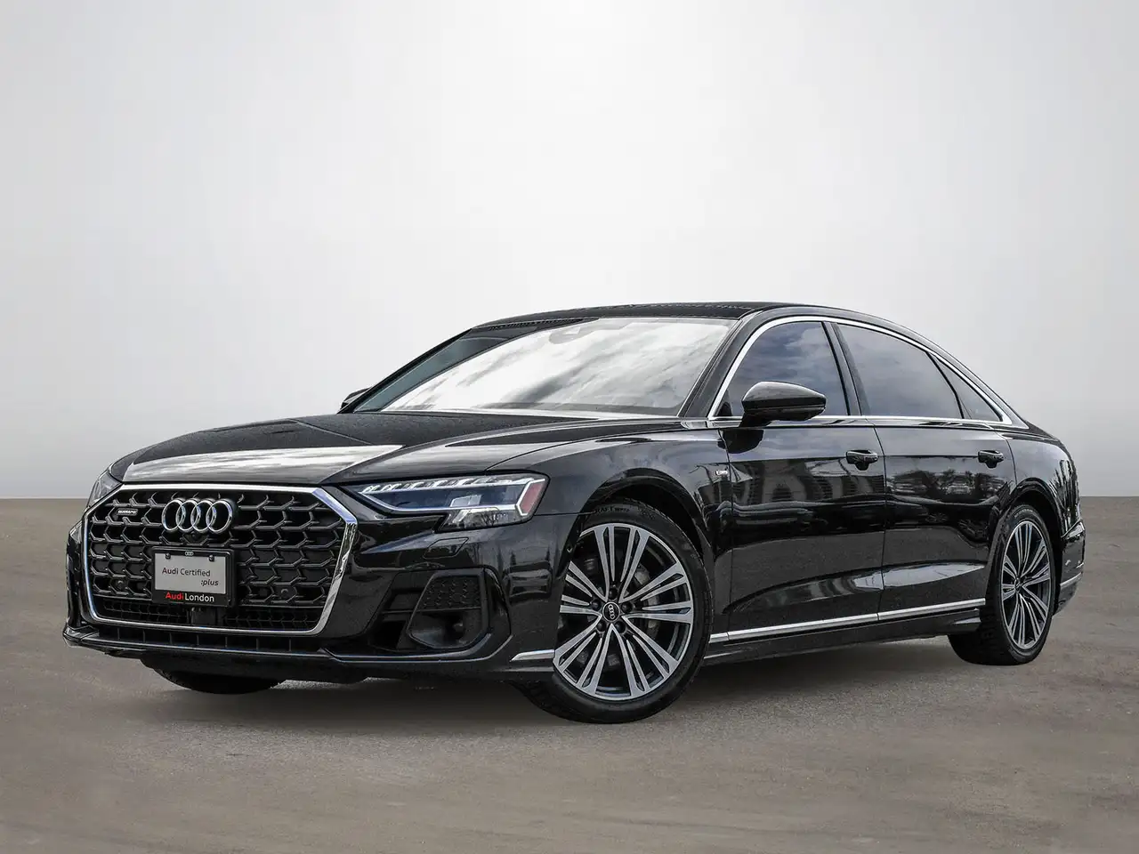 Audi A8 снимка Audi A8