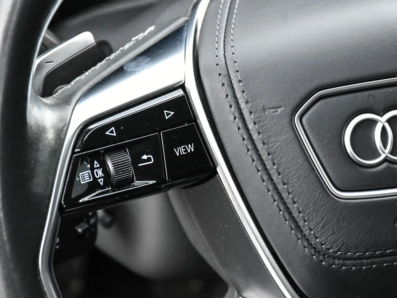 Audi A8 снимка Audi A8