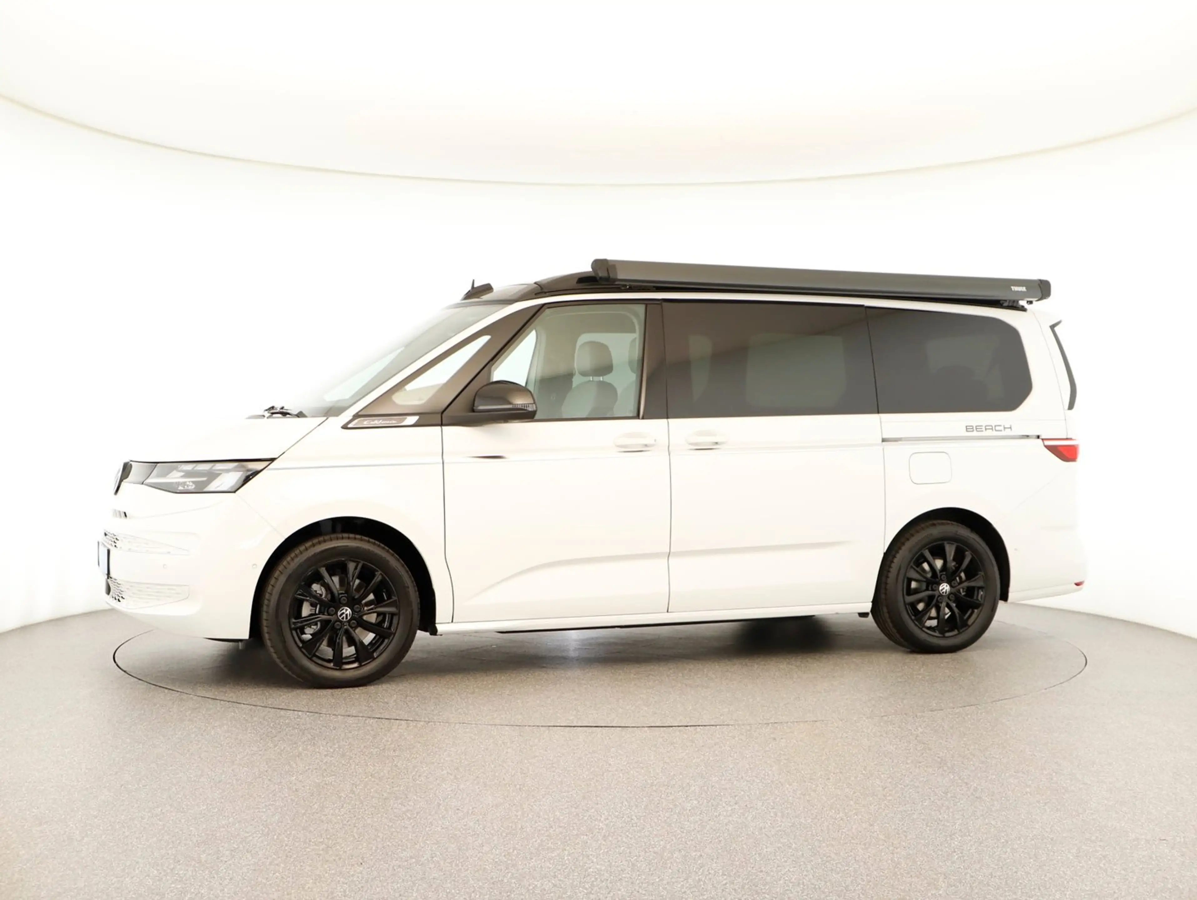 Volkswagen T7 California VW Multivan T7 California eHybrid 180 kW 4M — photo 2