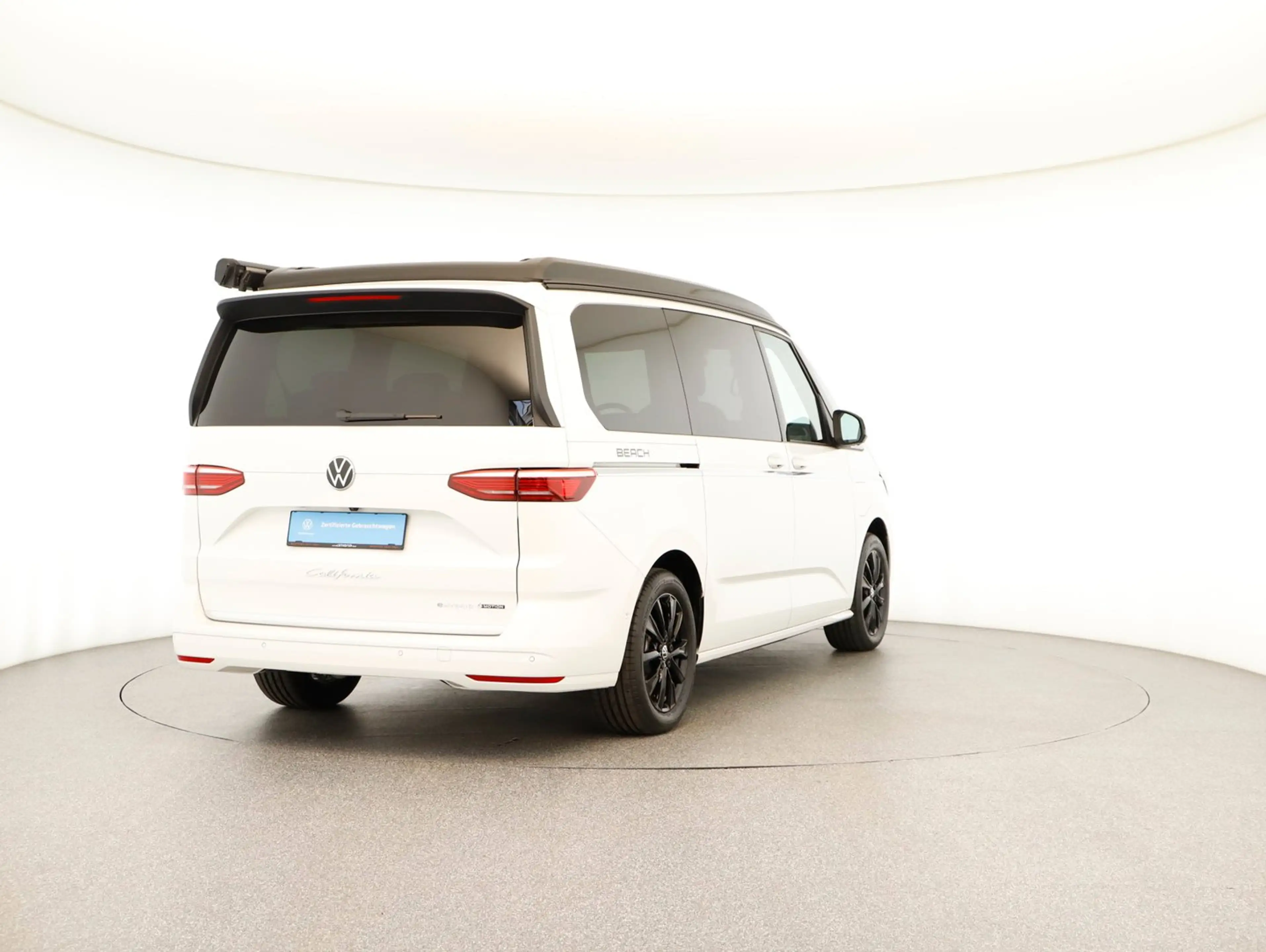 Volkswagen T7 California VW Multivan T7 California eHybrid 180 kW 4M — photo 3