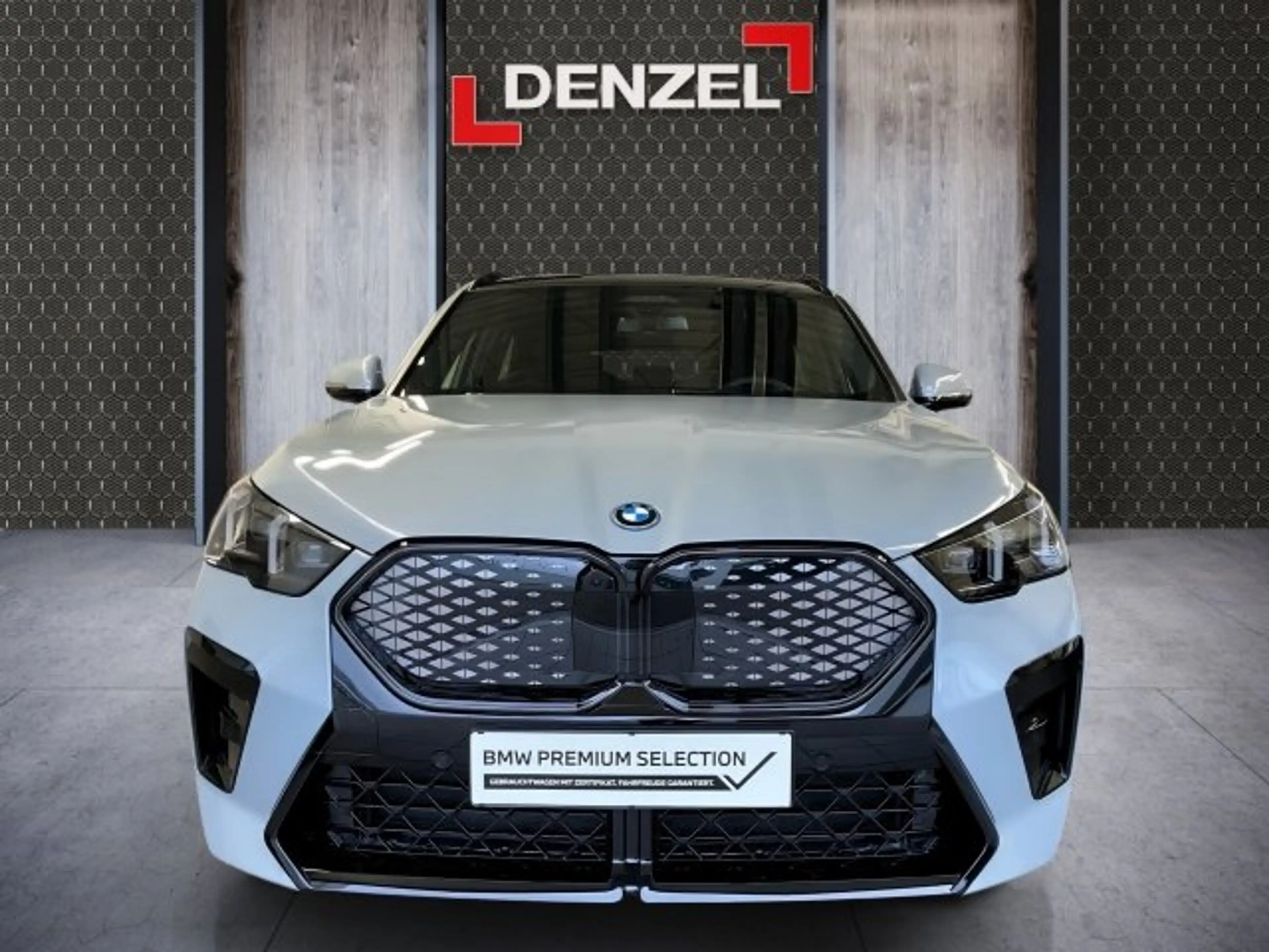 BMW iX2 xDrive30 U10 — photo 13