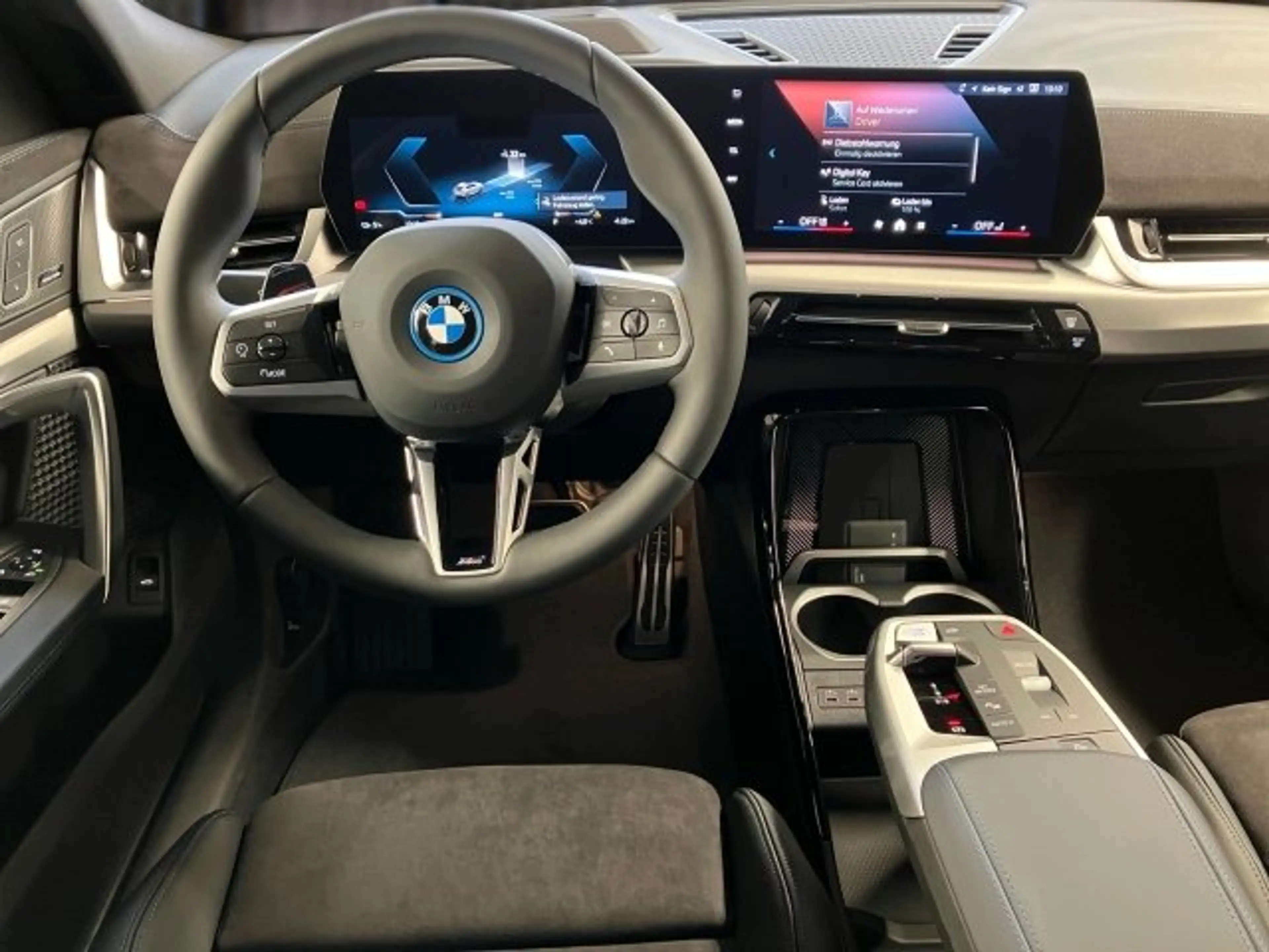 BMW iX2 xDrive30 U10 — photo 7