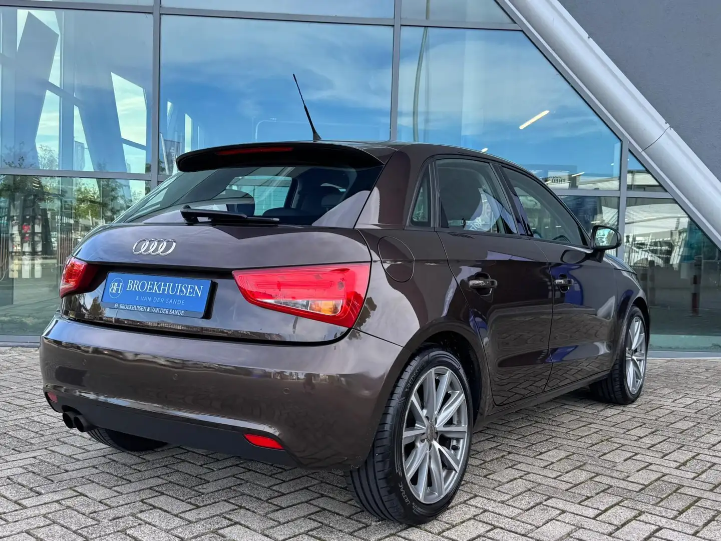 Audi A1 Sportback 1.4 TFSI Attraction Pro Line Business Au Marrón - 2