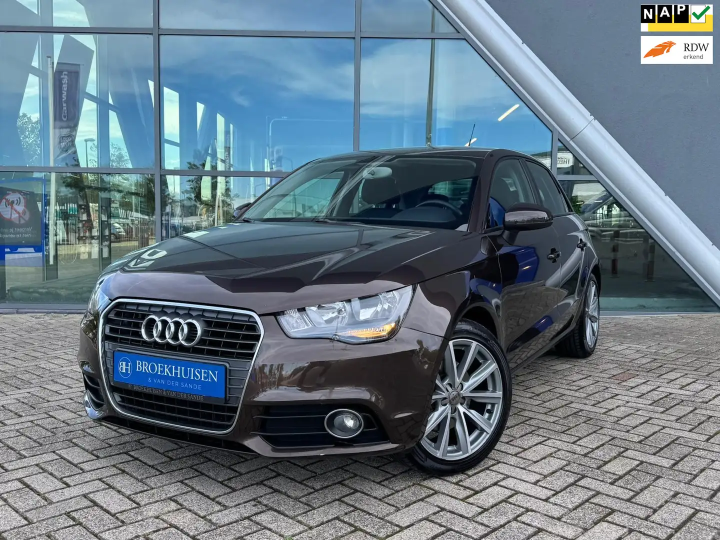 Audi A1 Sportback 1.4 TFSI Attraction Pro Line Business Au Marrón - 1