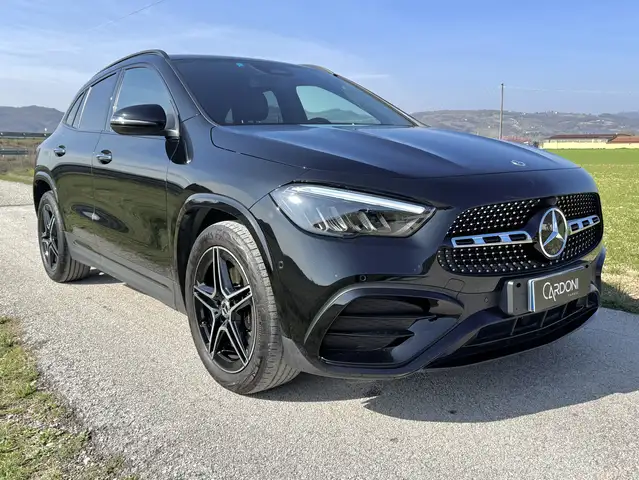 Mercedes-Benz GLA 180 GLA-H247 2023 d AMG Line Premium auto