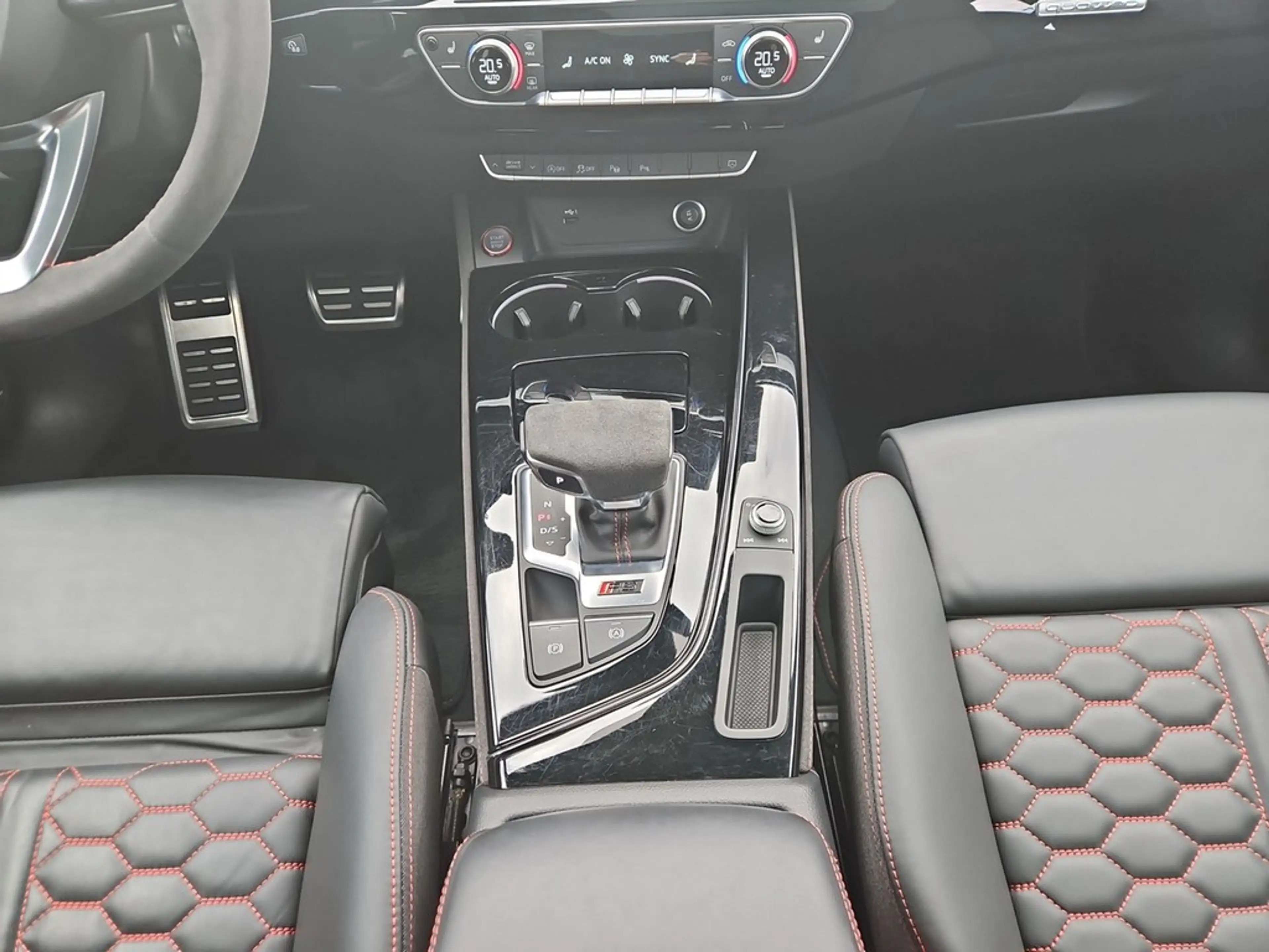 Audi RS4 RS 4 Avant TFSI quattro tiptronic *Pano*AHK* — photo 9